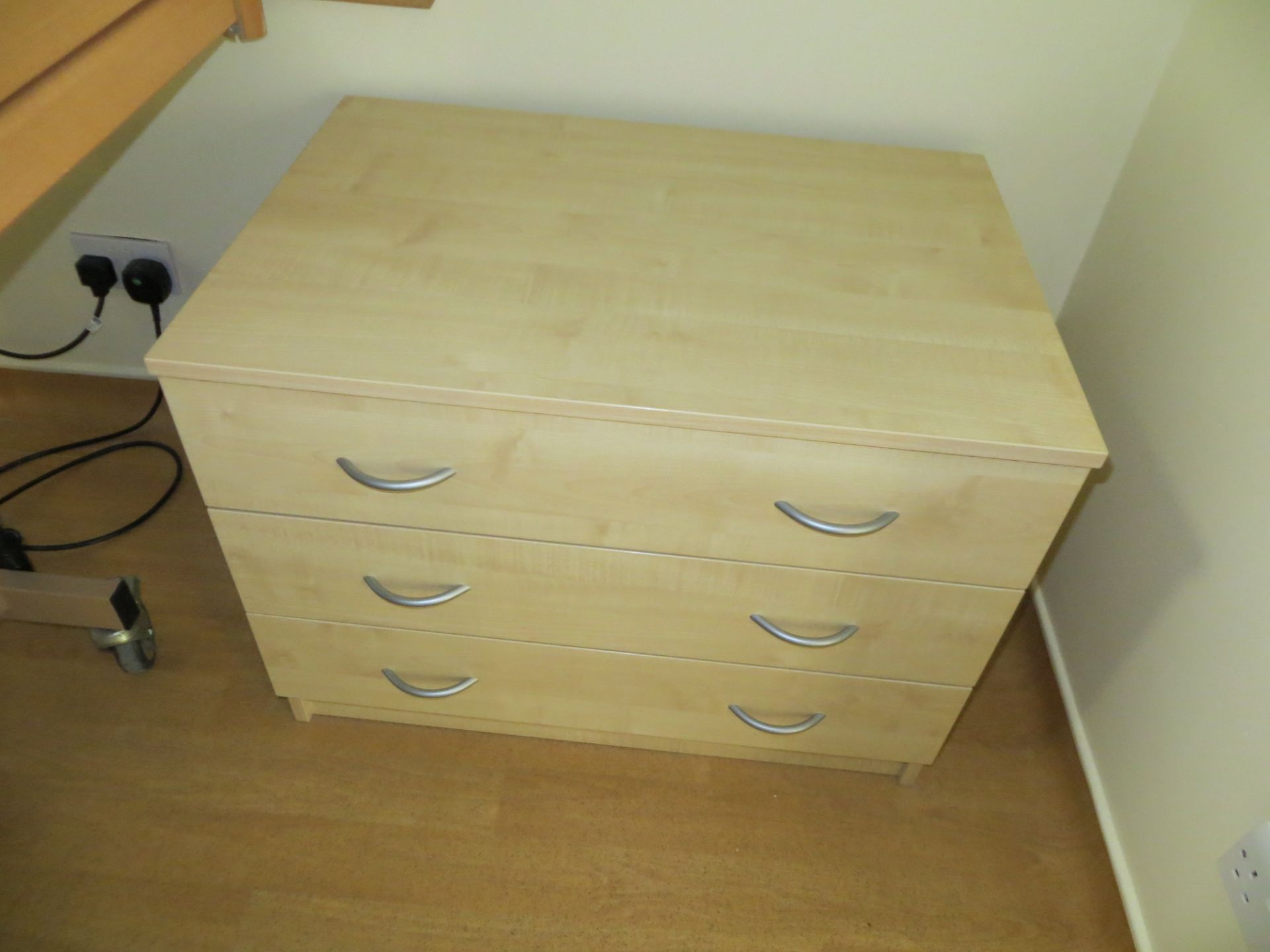 Contents of room Emmaus to include three drawer bedside chest, lockable bedside cabinet (no key), - Image 5 of 5