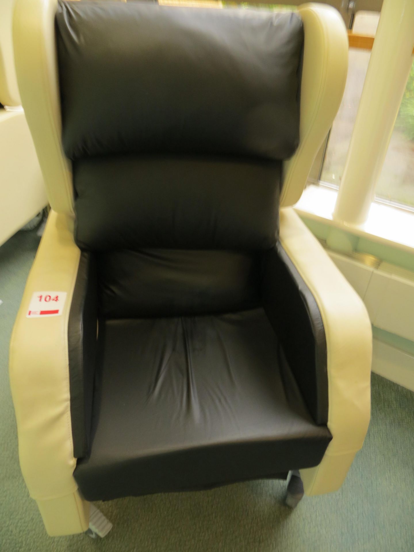 Seating Matters Monaco Riser electric reclining chair s/n M051714886 (2017) Max weight 300Kg seating