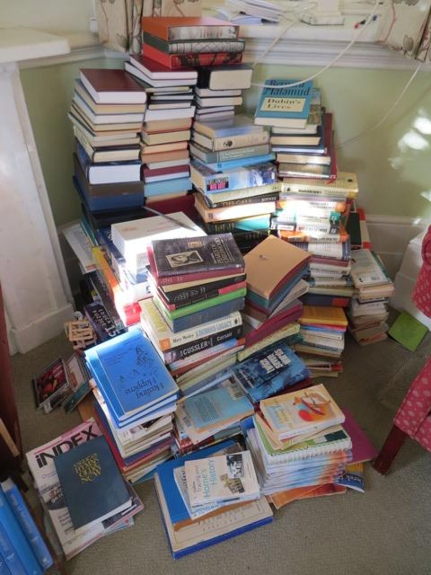 Quantity of books, jigsaws & games as lotted