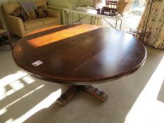 Single pedestal 1500mm diameter dining table