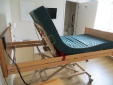 Belluno height adjustable wooden framed mobile bed (April 2004) SWL 170Kg 240V s/n 901121/001 C/W