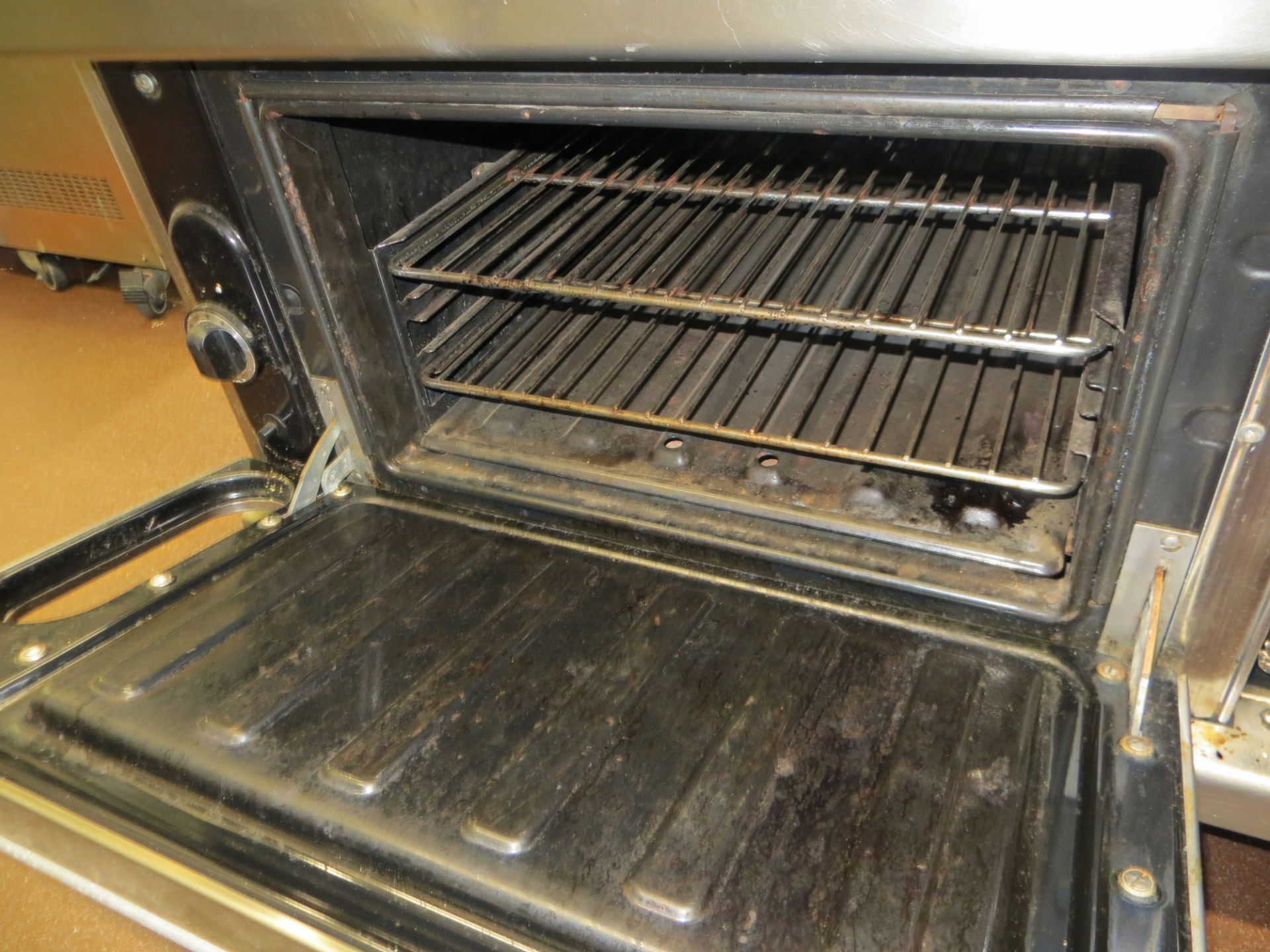 Mareno two section mobile stainless steel gas hob and oven with hot plate. NB A work Method Statemen - Image 3 of 3