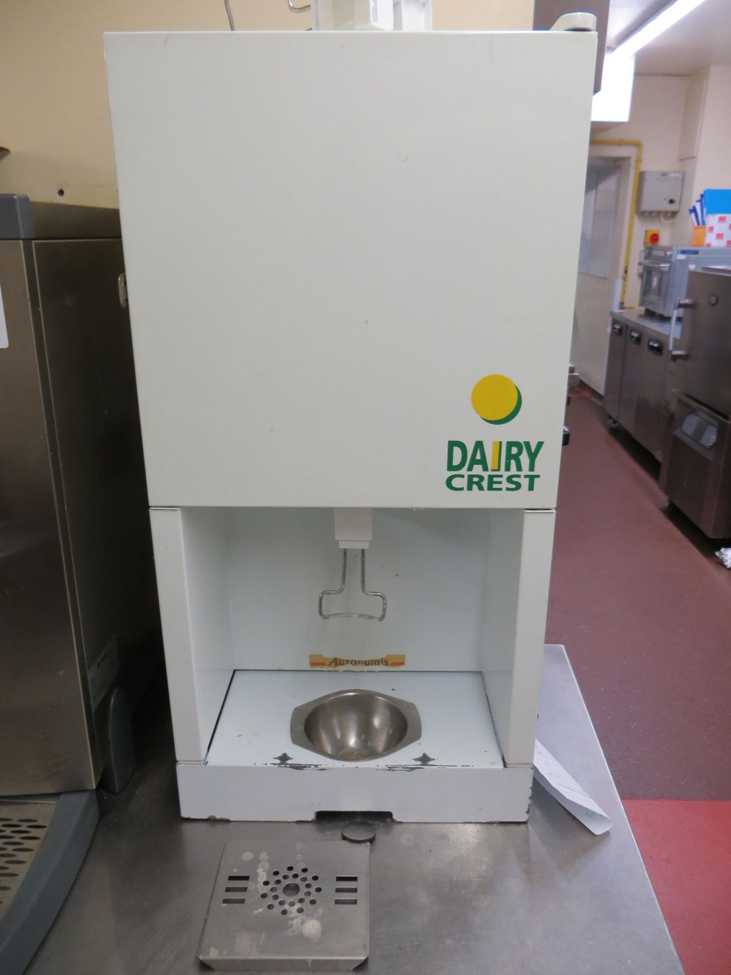 Instanta CPF4100 twin hot water dispenser, Dairy Crest chilled milk dispenser and a Kenco Filter - Image 2 of 3