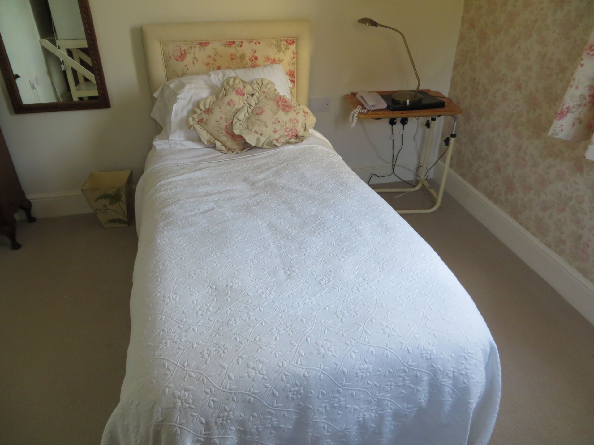 Contents of Magnolia bedroom to include single bed & mattress, high back chair, LEC minifridge on