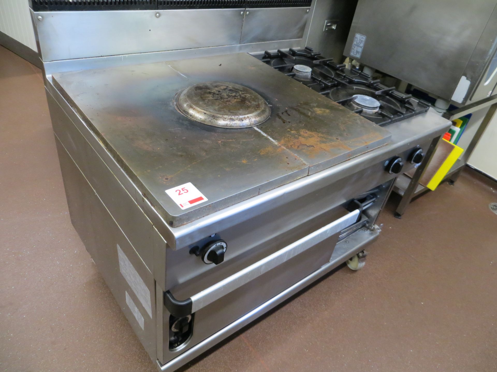 Mareno two section mobile stainless steel gas hob and oven with hot plate. NB A work Method Statemen