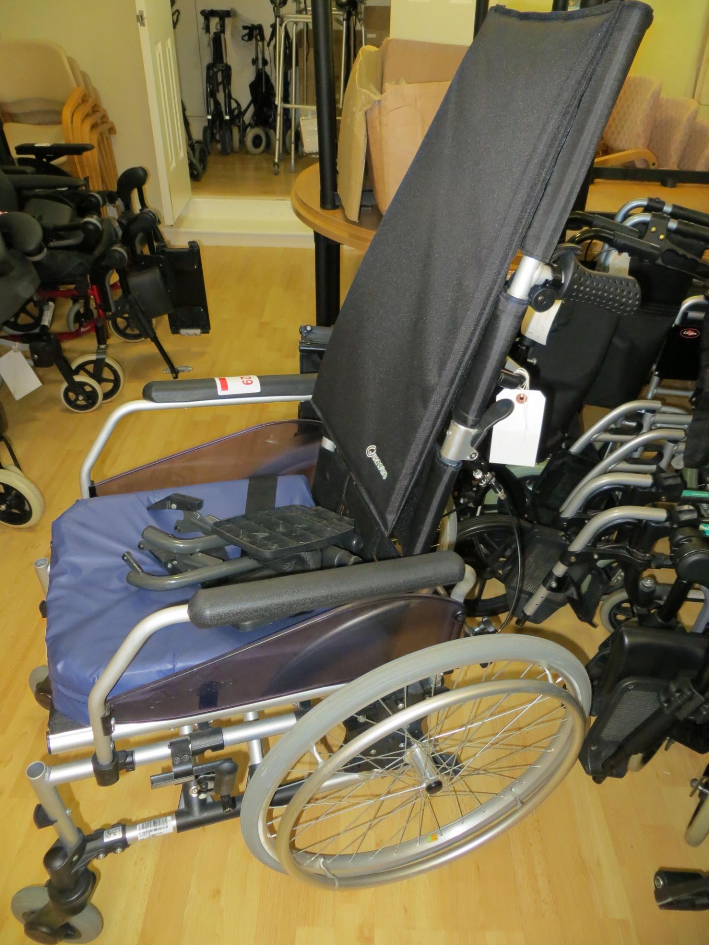 Greencare wheelchair s/n G52 0400182 - Image 2 of 2
