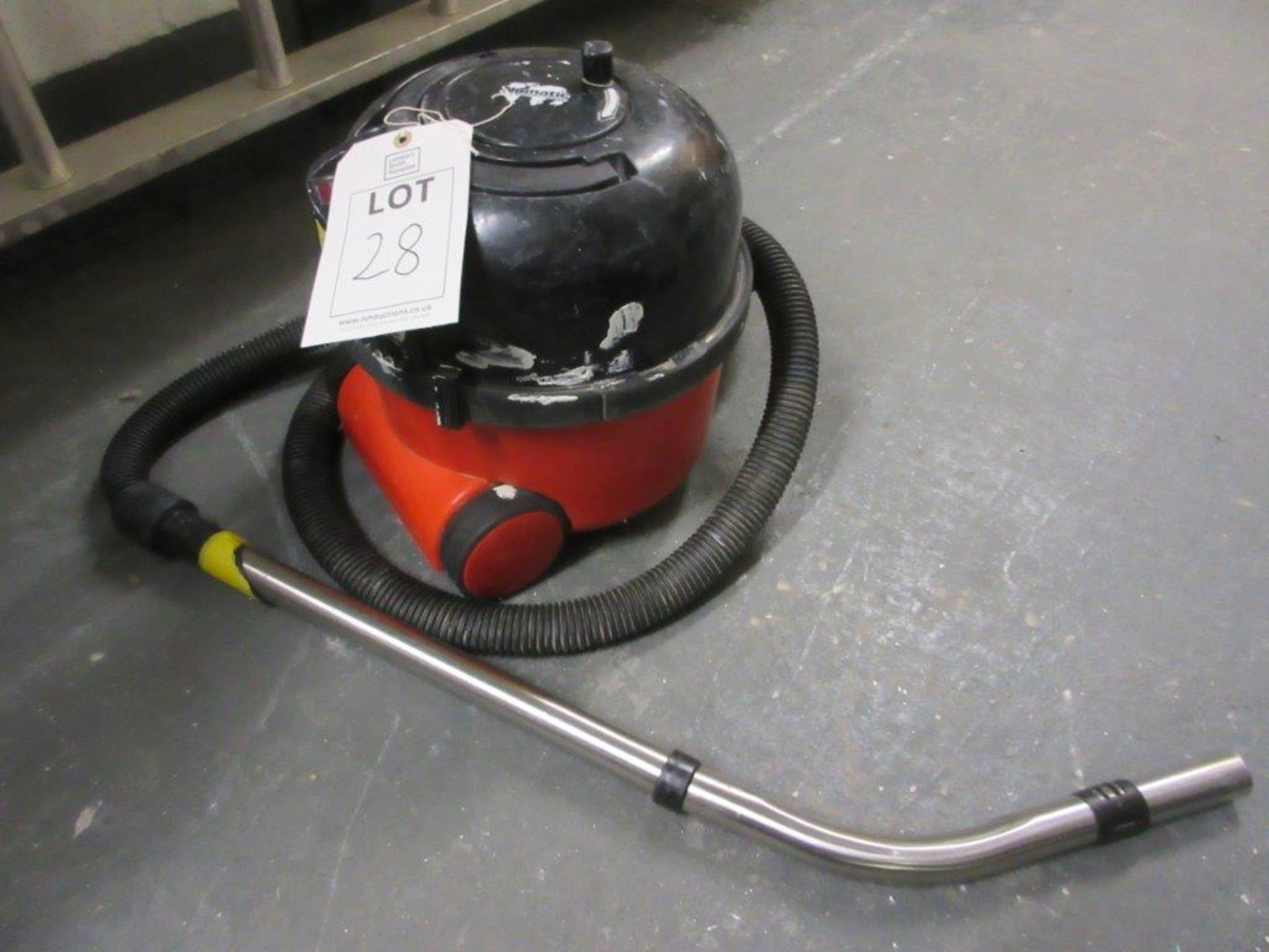 Henry vacuum cleaner - Image 2 of 2