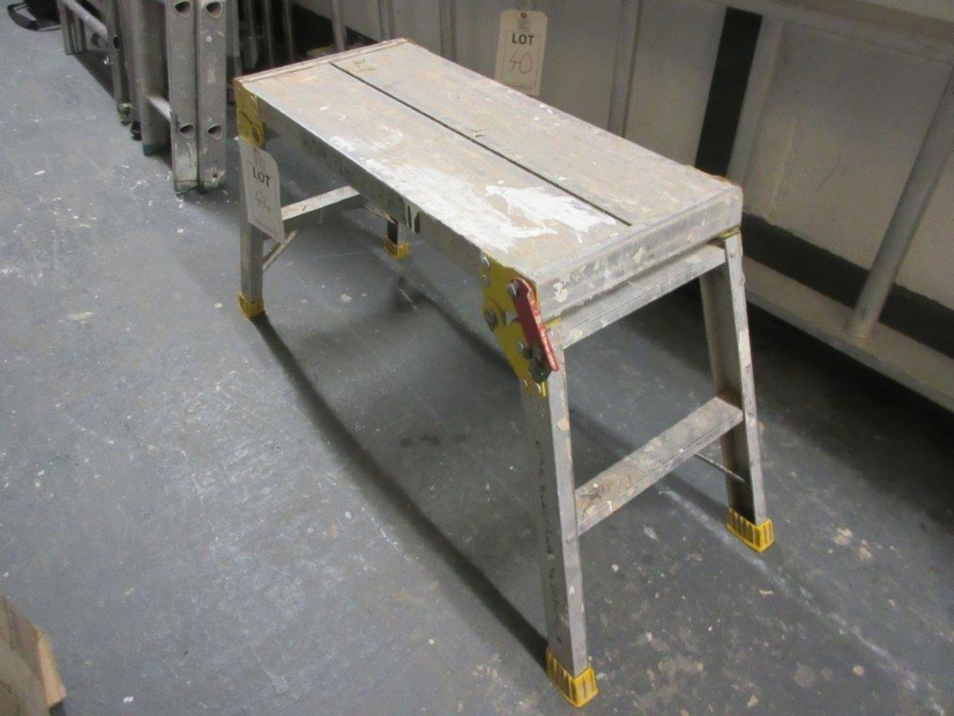 Aluminium folding low-height work platform - Image 2 of 2