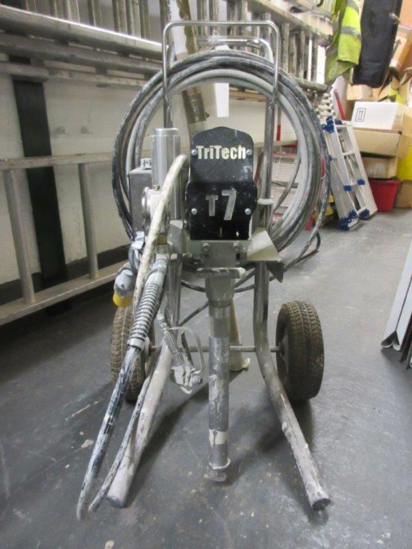 Tritech T7 cart mounted airless spray unit c/w extension pole - Image 6 of 7