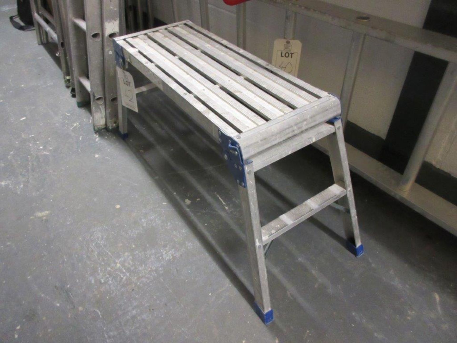 Aluminium folding low-height work platform - Image 2 of 3