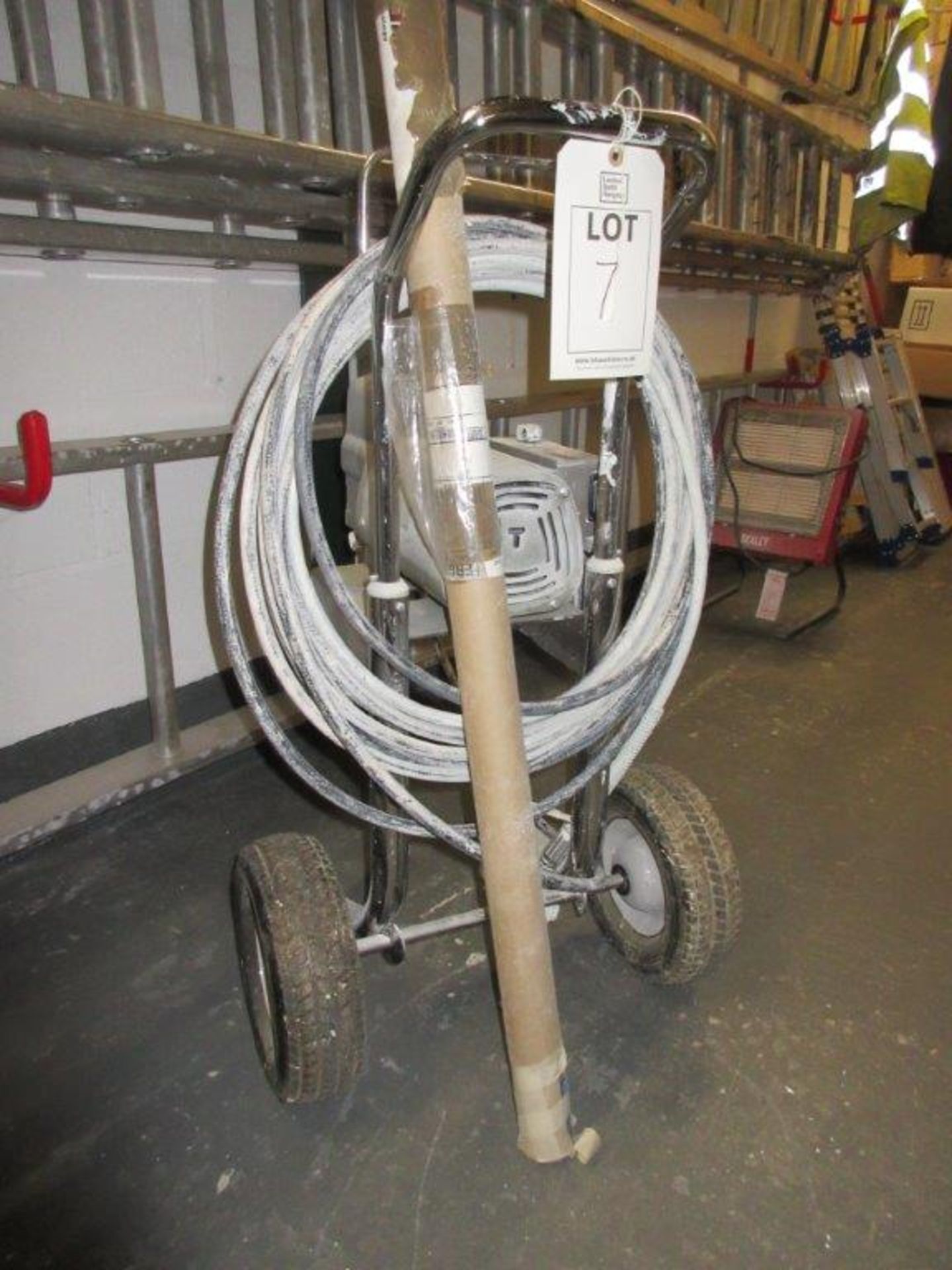 Tritech T7 cart mounted airless spray unit c/w extension pole - Image 2 of 7