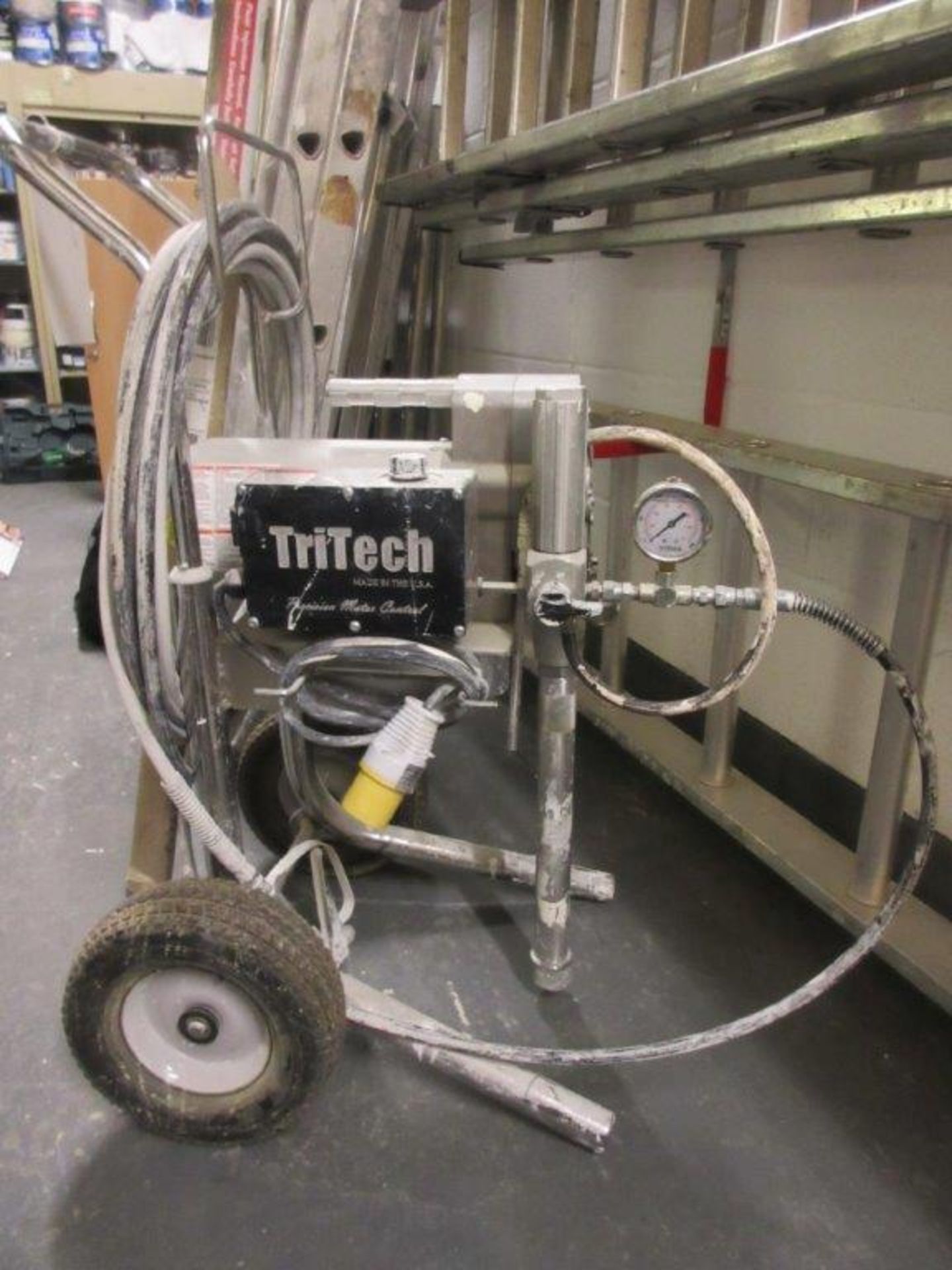 Tritech T7 cart mounted airless spray unit c/w extension pole - Image 4 of 7