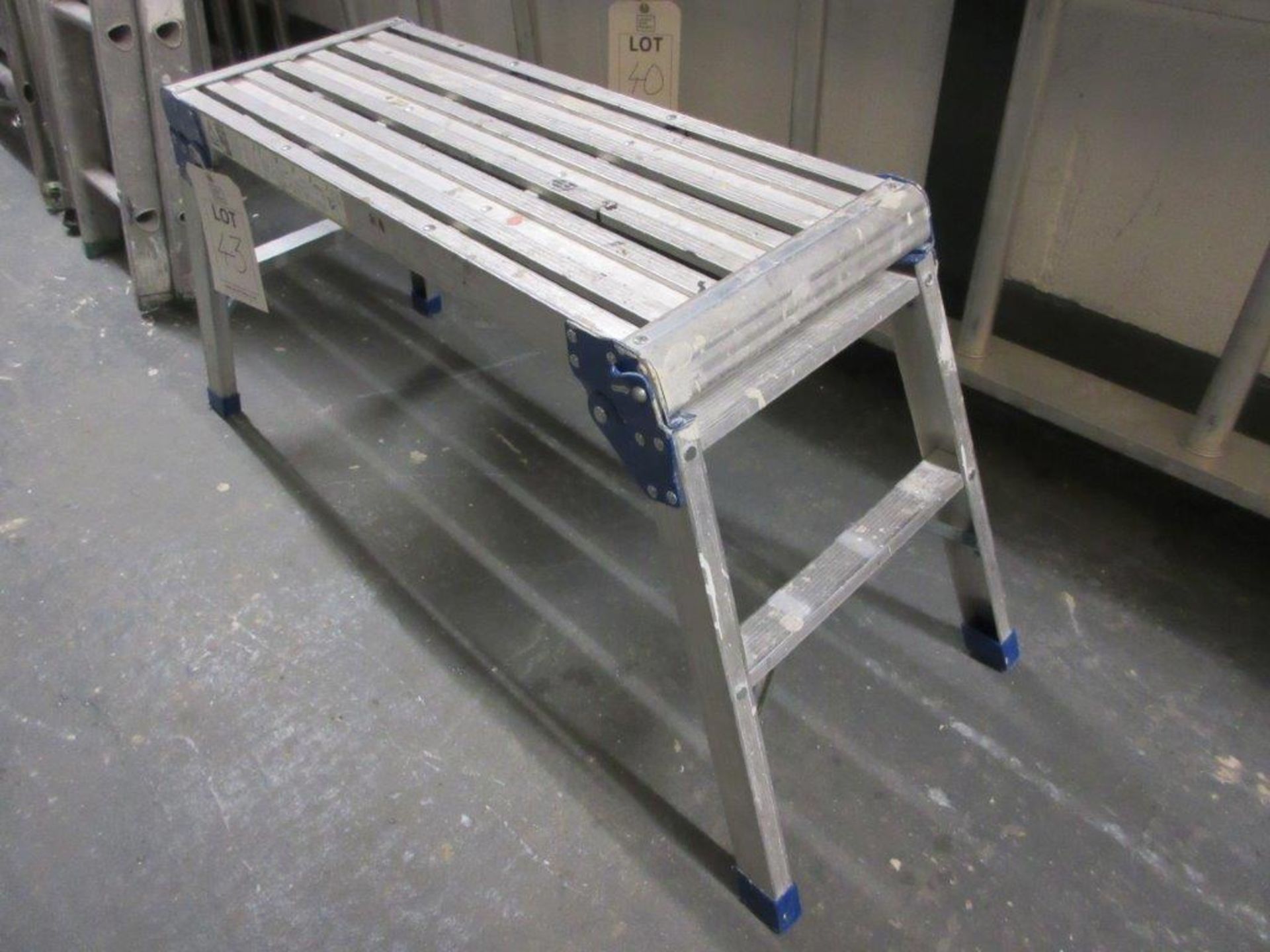 Aluminium folding low-height work platform - Image 2 of 3