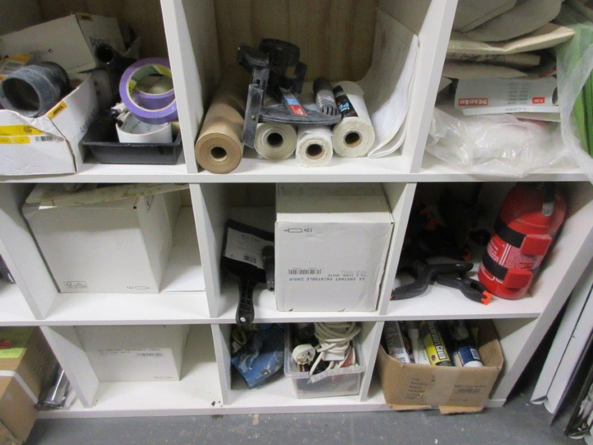 Pigeon hole and wood storage racks c/w contents including sealants, sealant guns, kettles, fire - Bild 4 aus 9