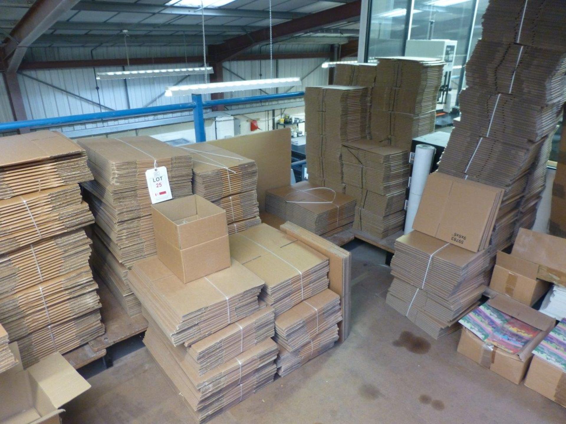 Quantity of assorted cardboard boxes