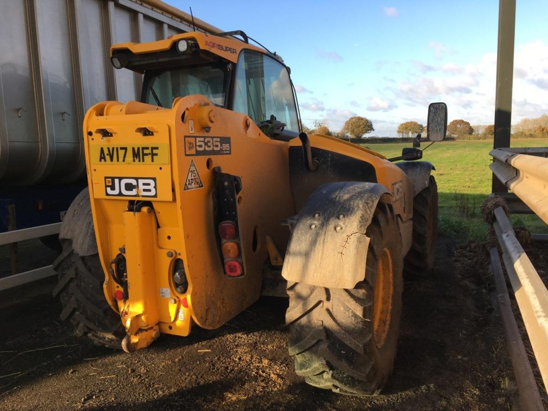 JCB 535-95 Agri Super telehandler with rear hitch, YOM: 2017, Reg: AV17 MFF, No. - Image 5 of 15