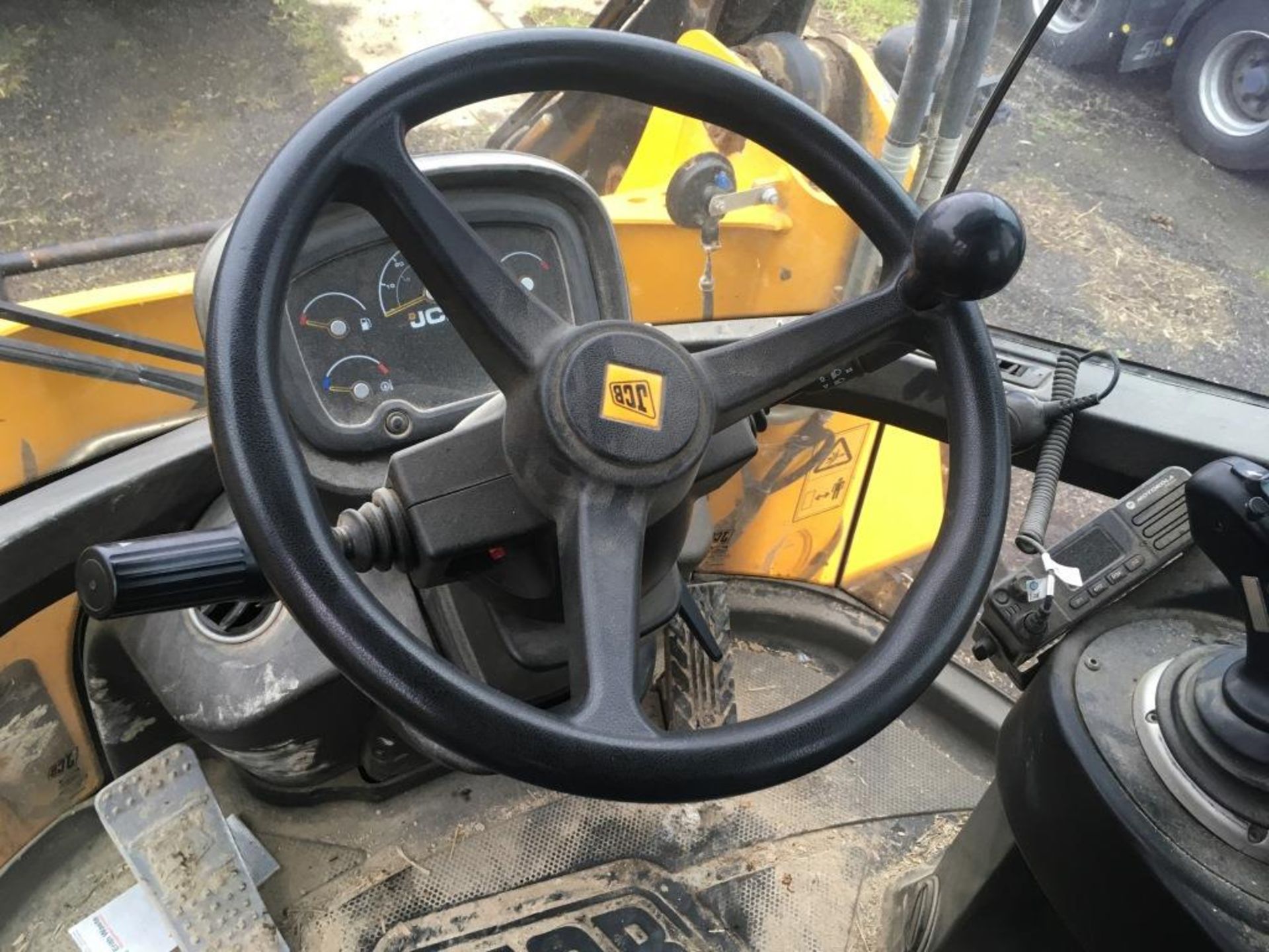 JCB 418s T4i IIIB wheeled loader, YOM: 2015, Reg: AY65 VLR, No. JCB4180SL02335825, 2,475 hours - Image 3 of 17