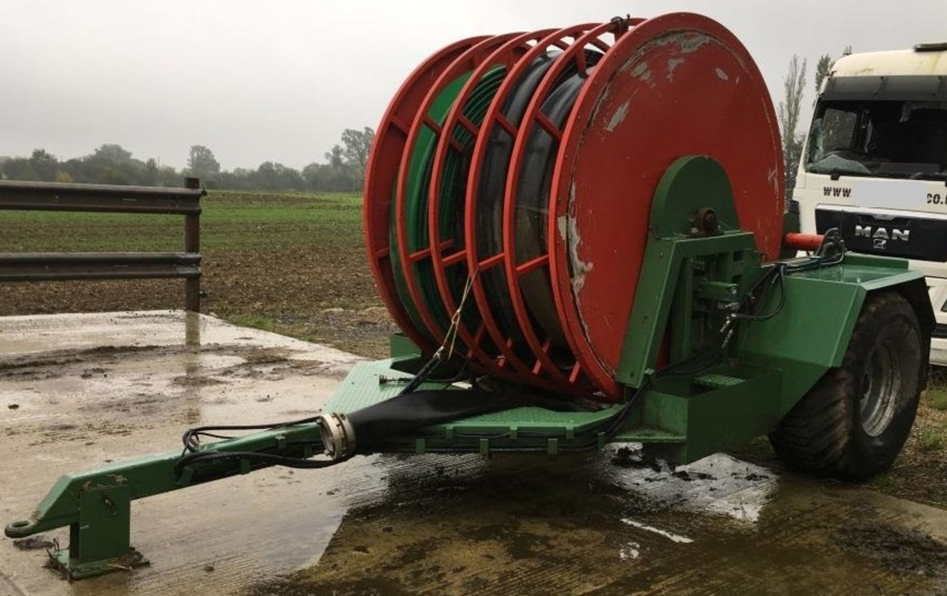 Trailed reeler, hydraulic drive, with a quantity of hose - Image 2 of 8