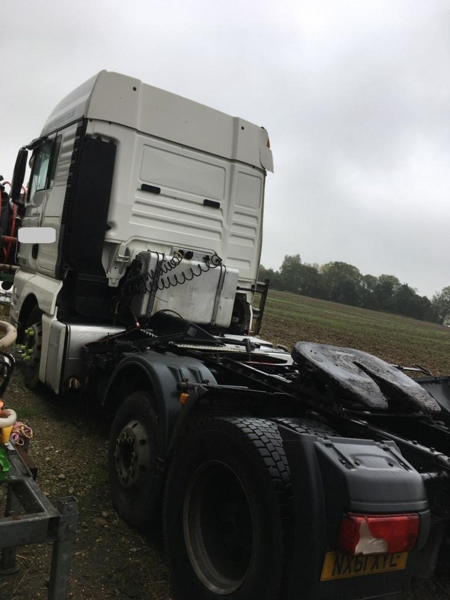 MAN TGX 26.440 tractor unit, 6x2 mid lift (accident damage for spares), YOM: 2011, Reg: NX61 XYL, - Image 3 of 3