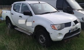 Mitsubishi L200 4LIFE DI-D D/C pick up, Off road. Cam belt. Flat battery, YOM: 2006, Reg: YS06