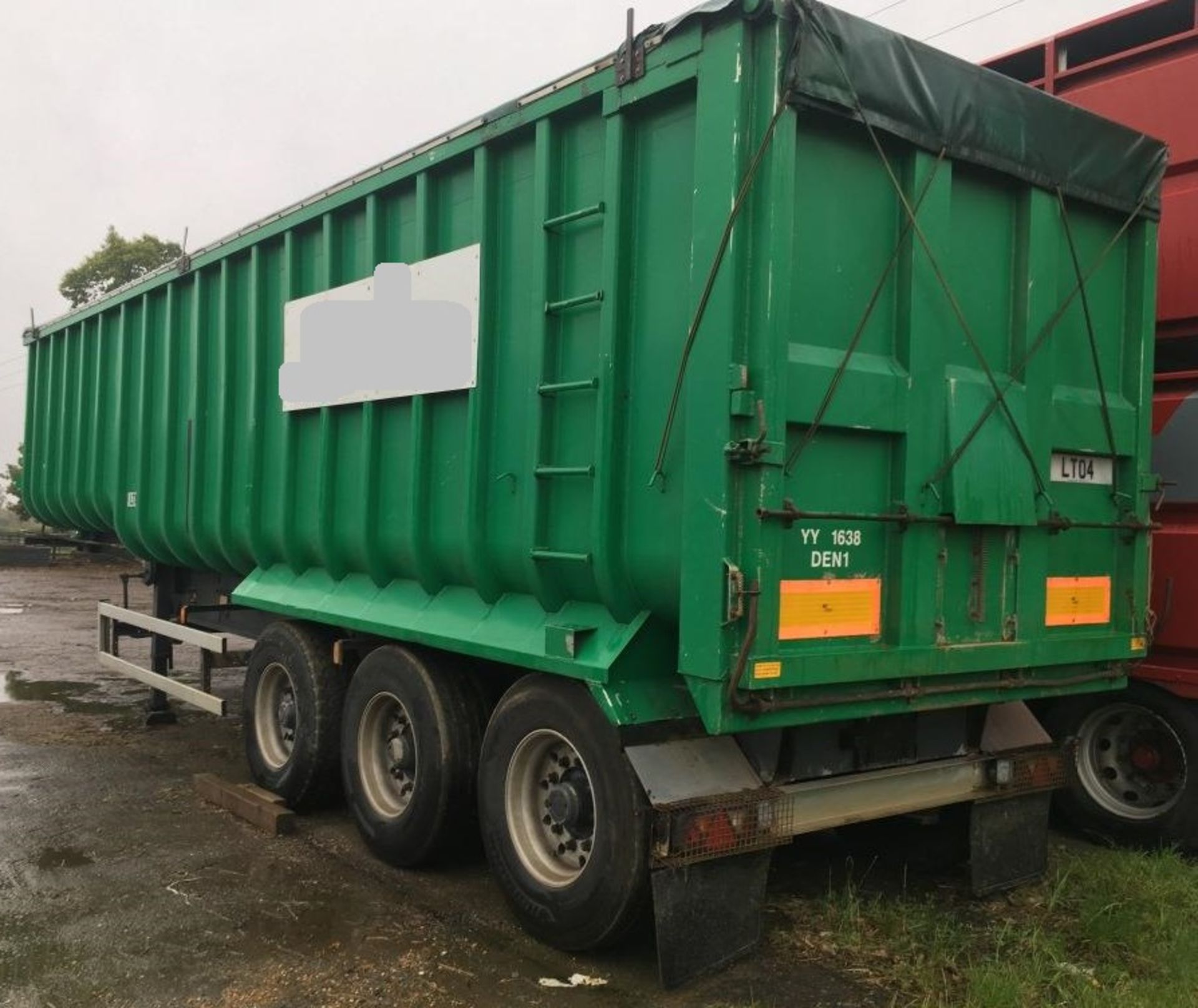 General Trailers UK aluminium triaxle bulker trailer, super singles, air, weigher and manual