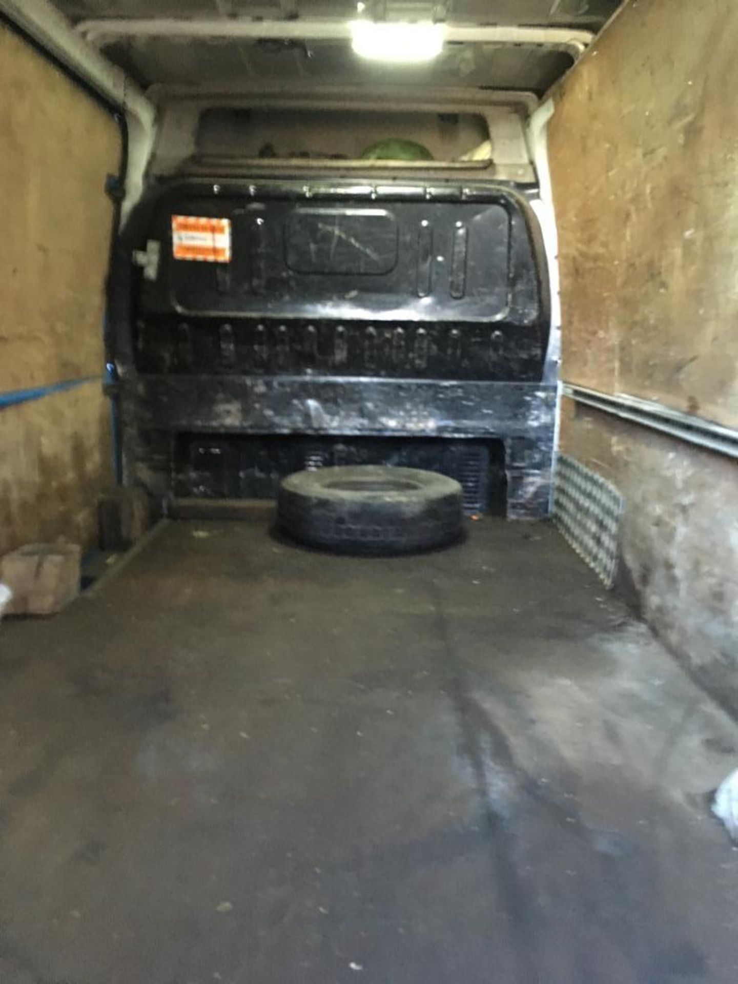 Ford Transit van (spares/scrap), 115 T350L RWD 2402cc, YOM: 2010, Reg: LS10 YSG, MOT Expired: 6 - Image 4 of 9