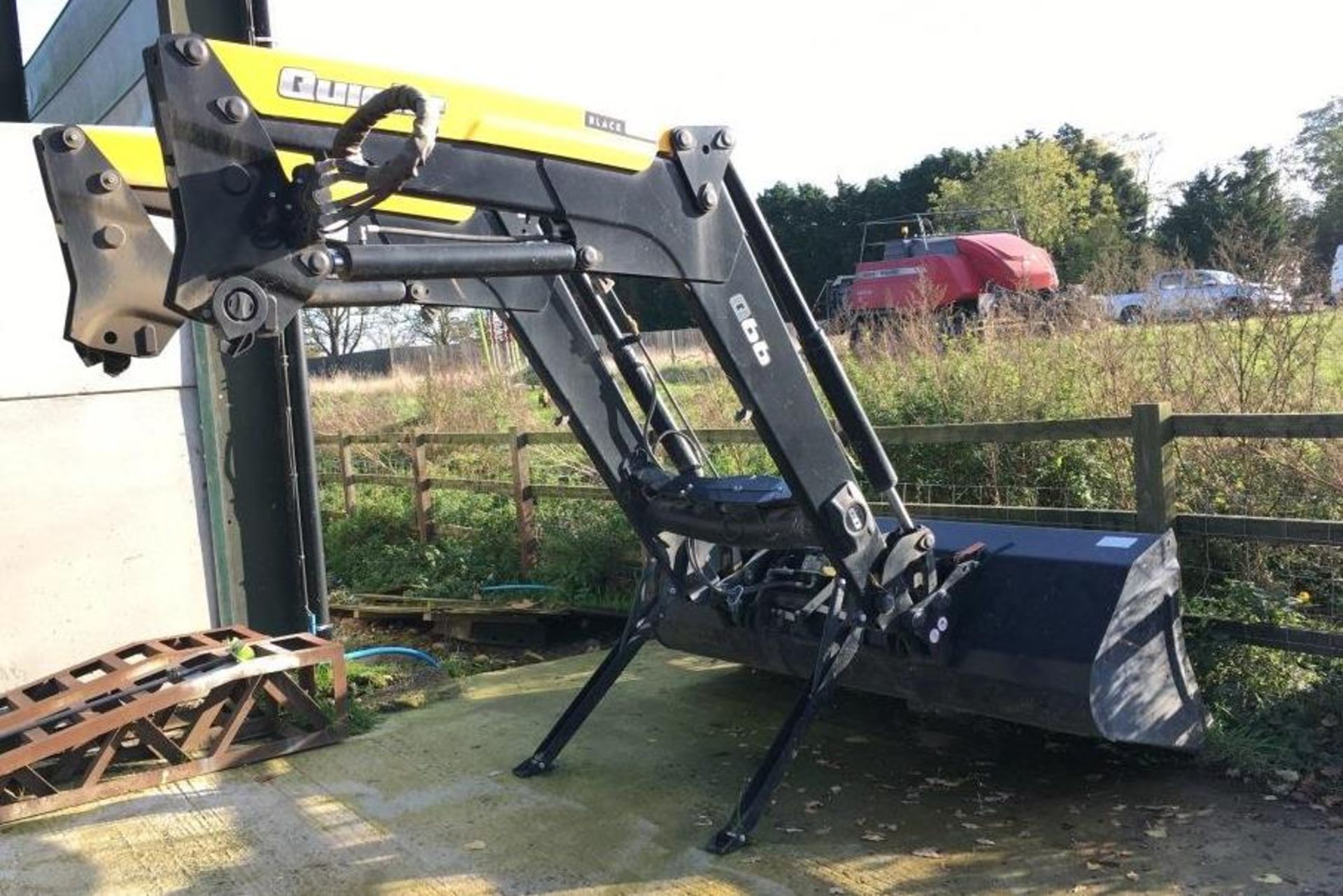 JCB 4220 Fastrac tractor, YOM: 2017, Reg: AY66 WRC, No. JCB43X60LG2184716, 5,008 hours, with Quicke - Image 14 of 15