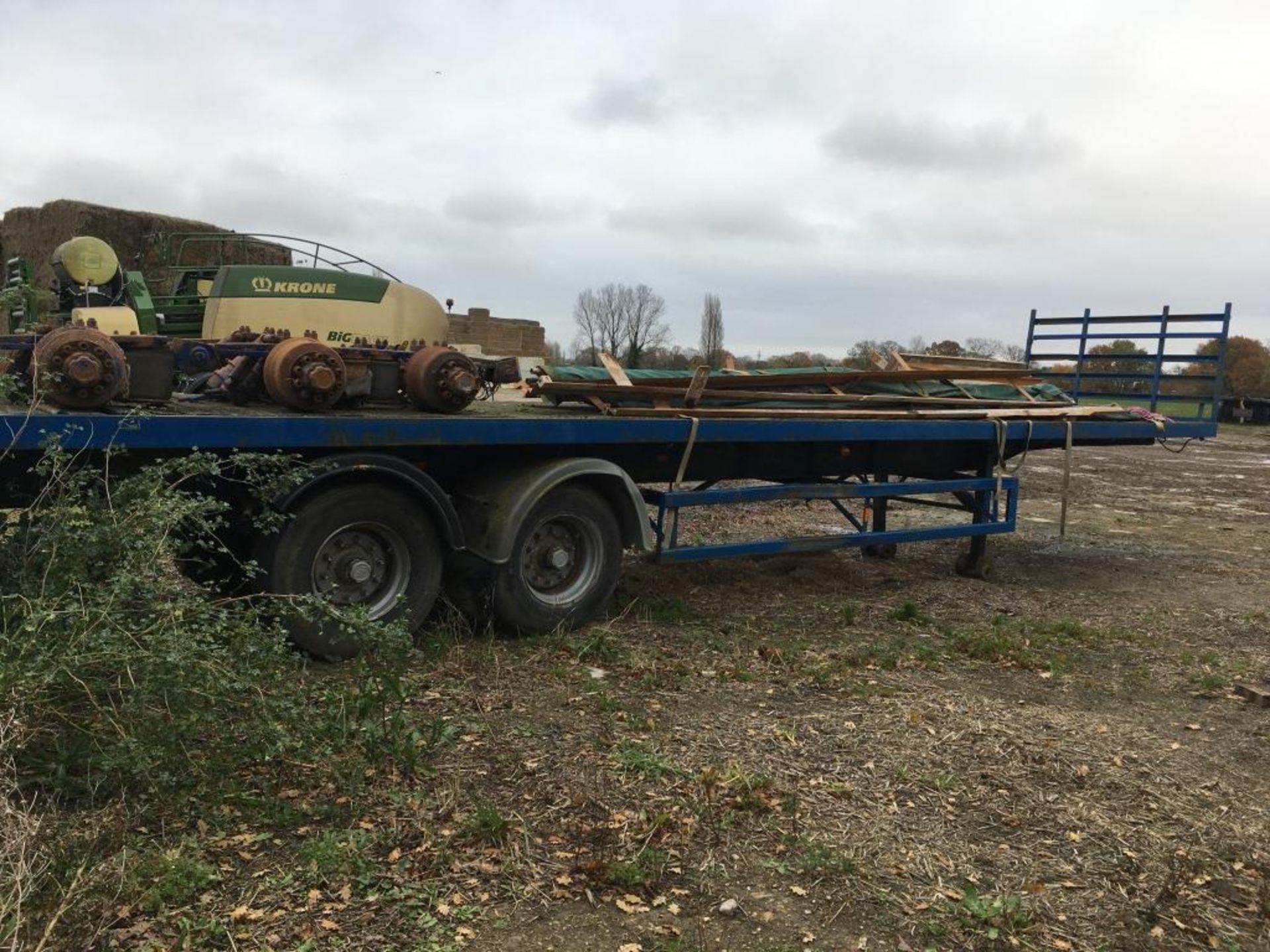 40' twin axle flat bed farm trailer, out of test - Image 3 of 6