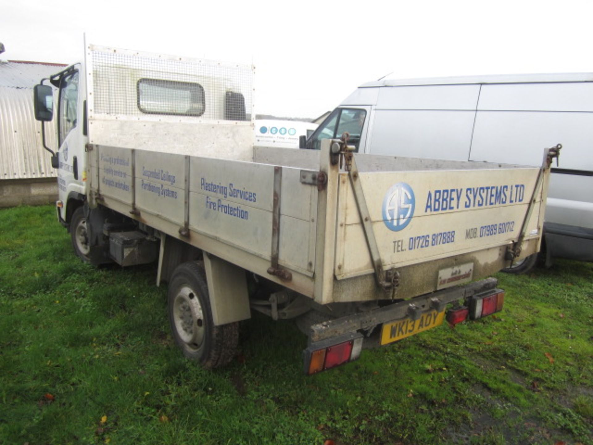 Isuzu Grafter N35.150 150bhp dropside tipper Registration: WK13 AOY Recorded mileage: 178,830 MOT: - Image 4 of 10