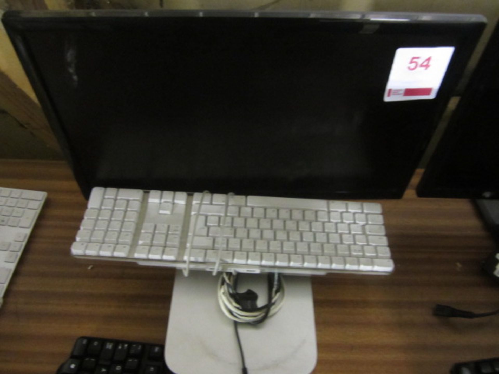 Apple Mac Mini desk top computer, TFT, keyboard, mouse