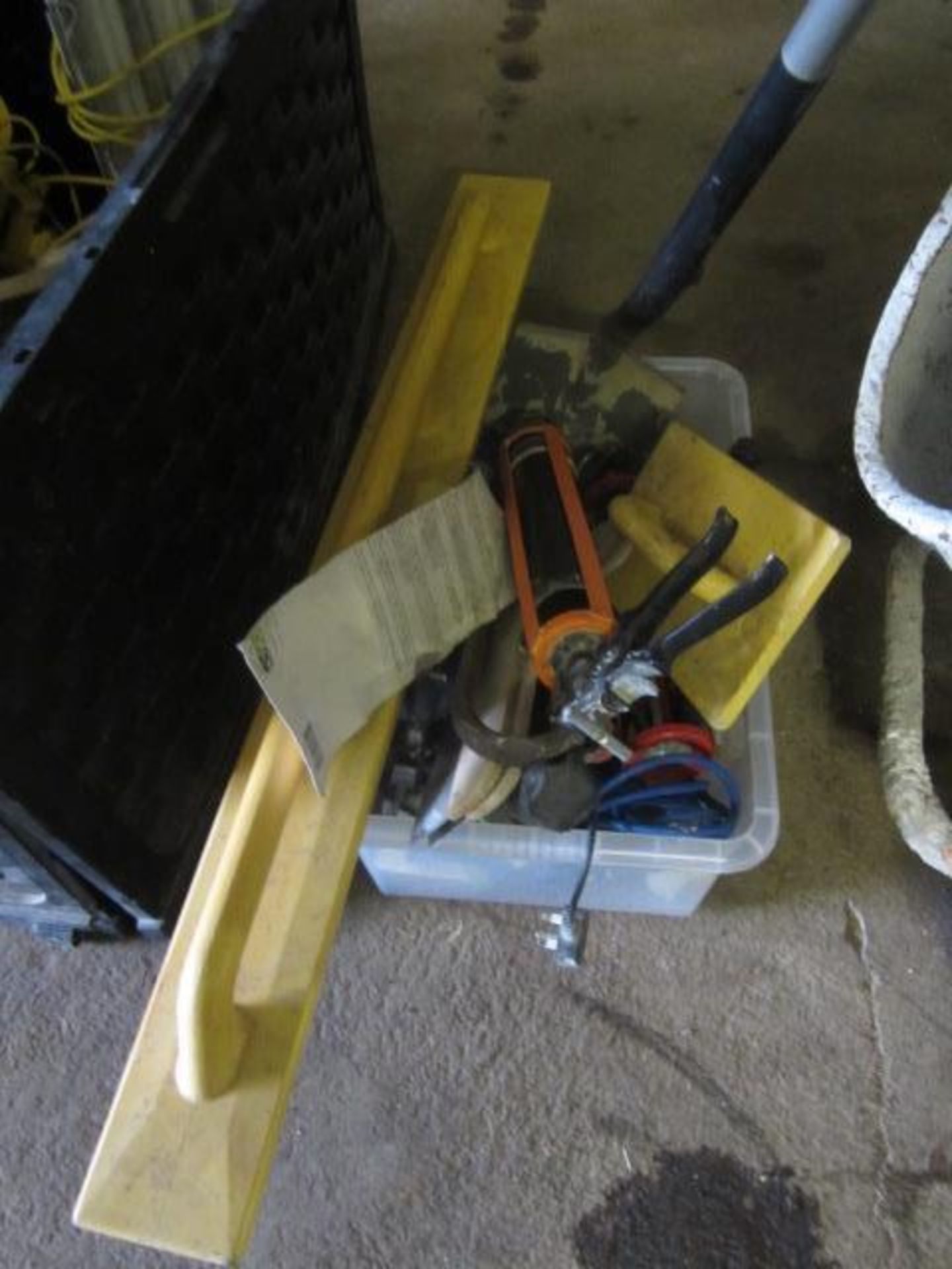 Vitrex paddle mixer, Cement mixer with stand (spares or repairs), assorted handtools including - Image 4 of 5