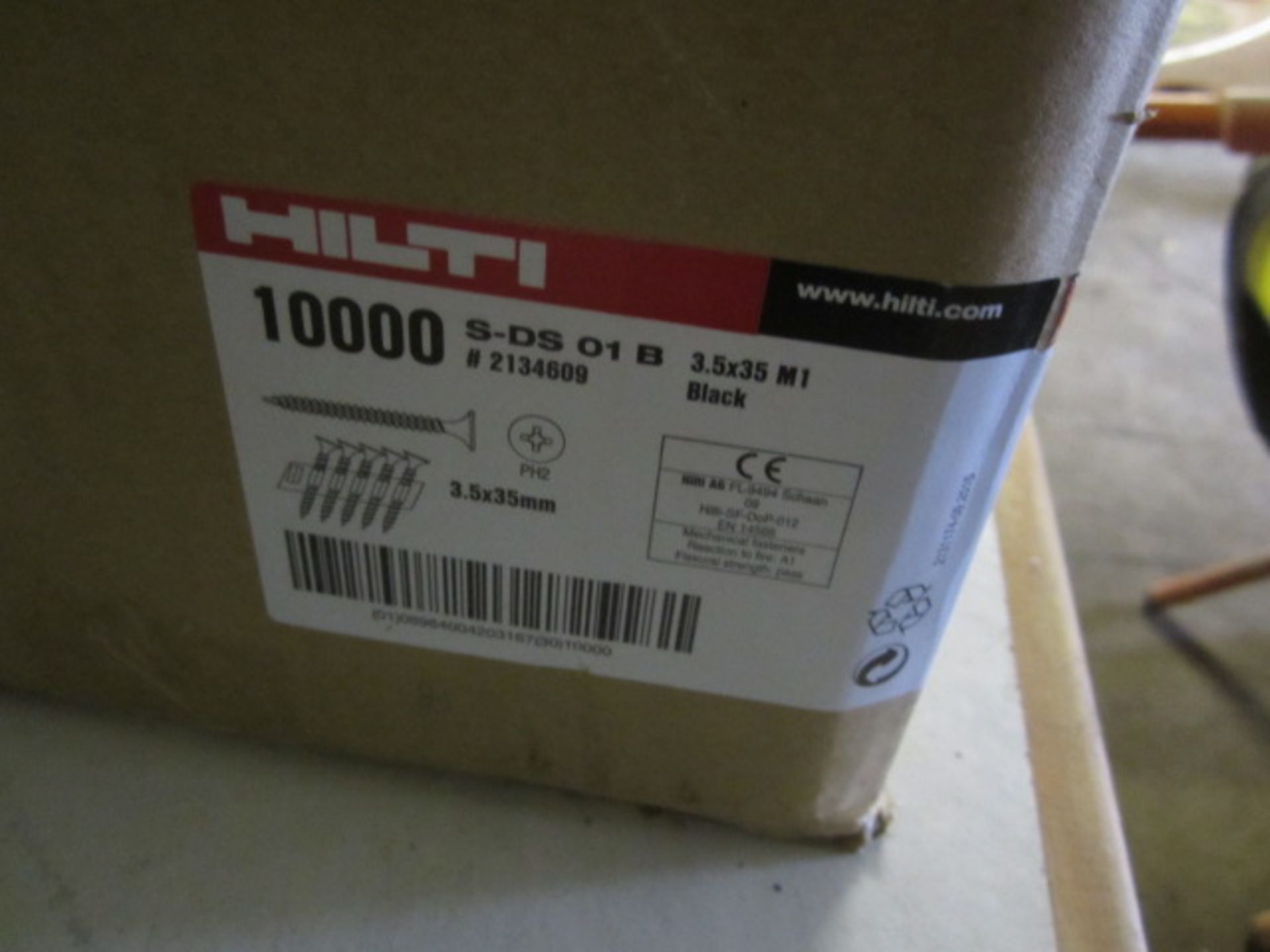 Hilti consumables including 3.5 x 45 / 3.5 x 35 magazine screws, 3.5x55 loose screws etc. - Image 5 of 5