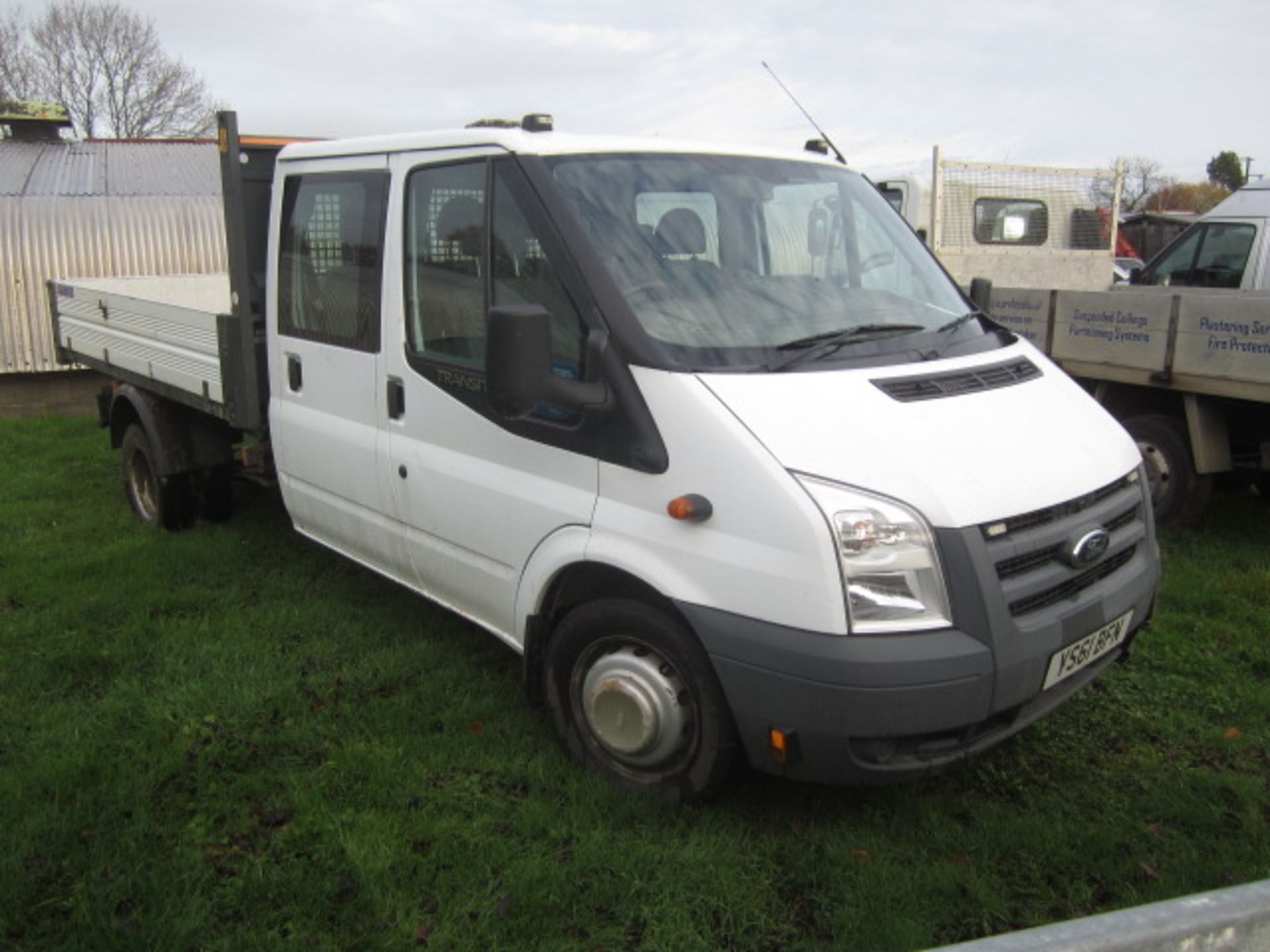 Ford Transit crew double cab 115 T350l D/C Rwd 2.4d, 115bhp drop side tipper Registration: YS61 - Image 2 of 13