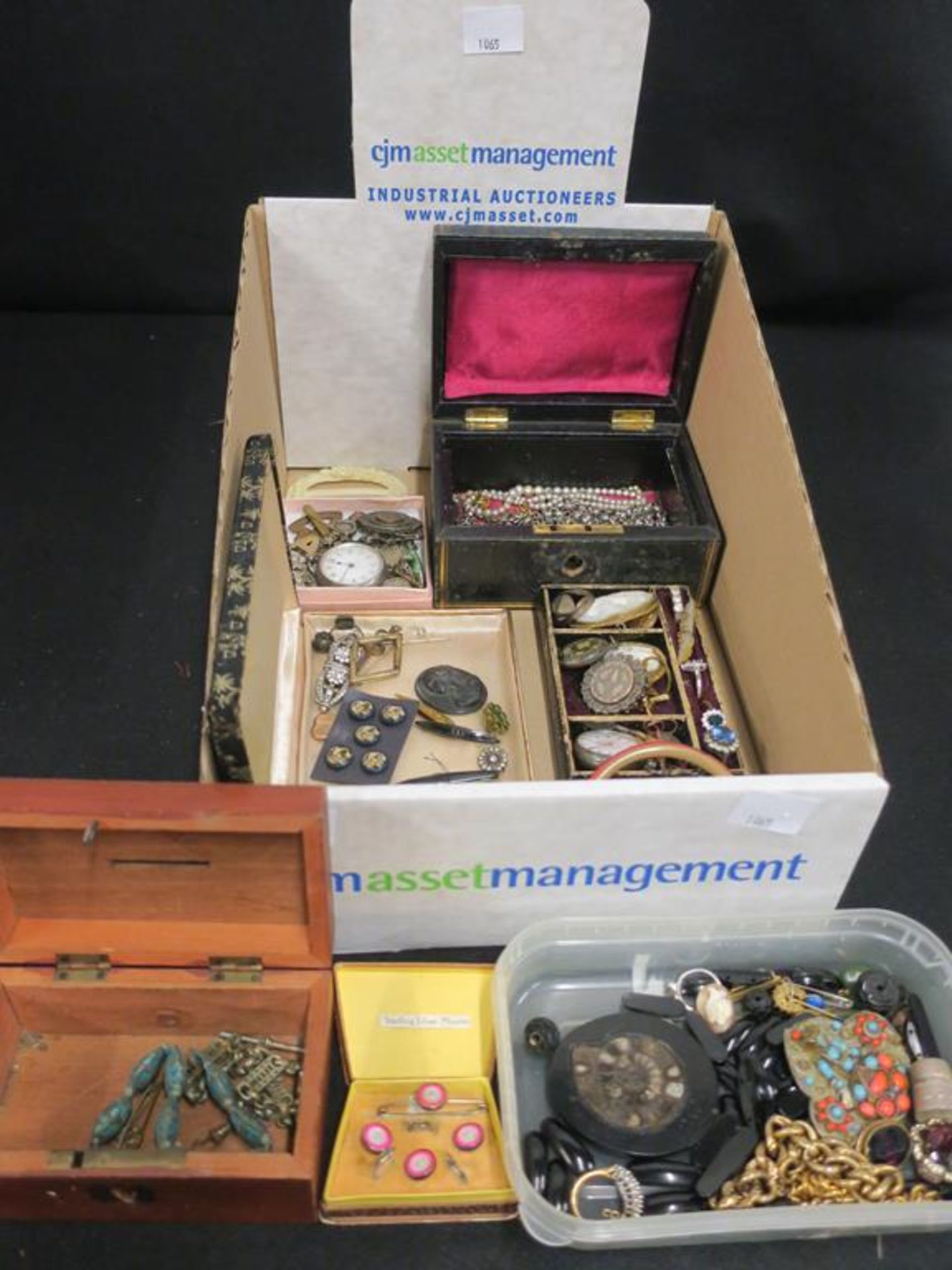 A quantity of Victorian Jewellery to include seven hallmarked Silver Brooches, two Silver Fob