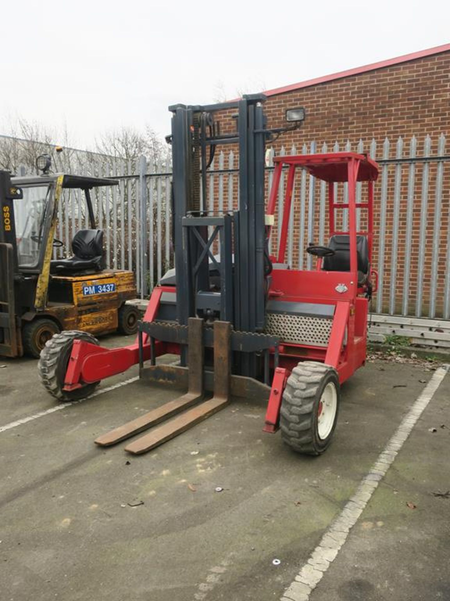 * Moffett Type Diesel Forklift with duplex mast and side shift. Please note Buyer to Remove. - Image 5 of 5