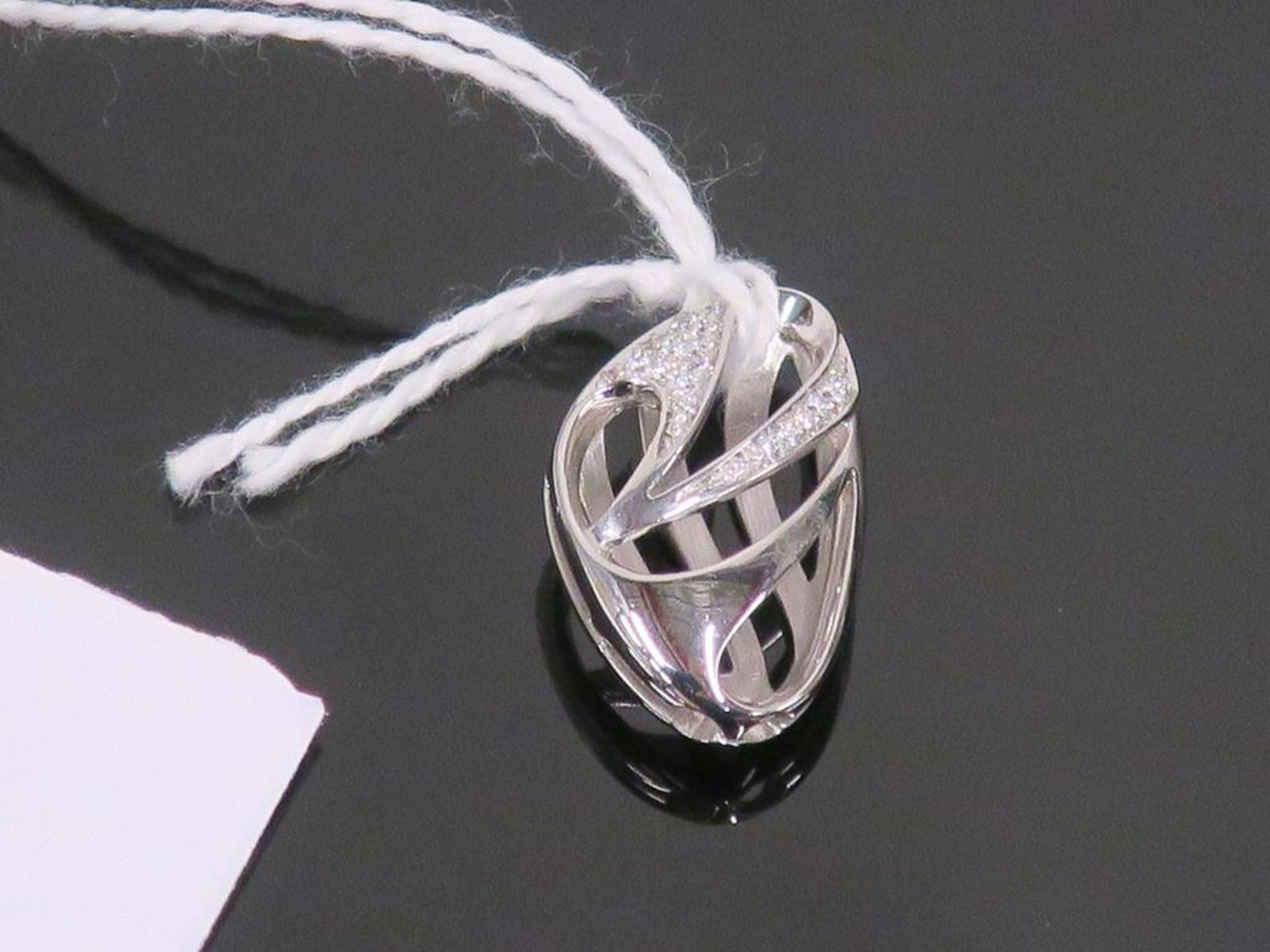 * 14 Carat Diamond Pendant (Retail Price: £660) (30612) - Image 2 of 2