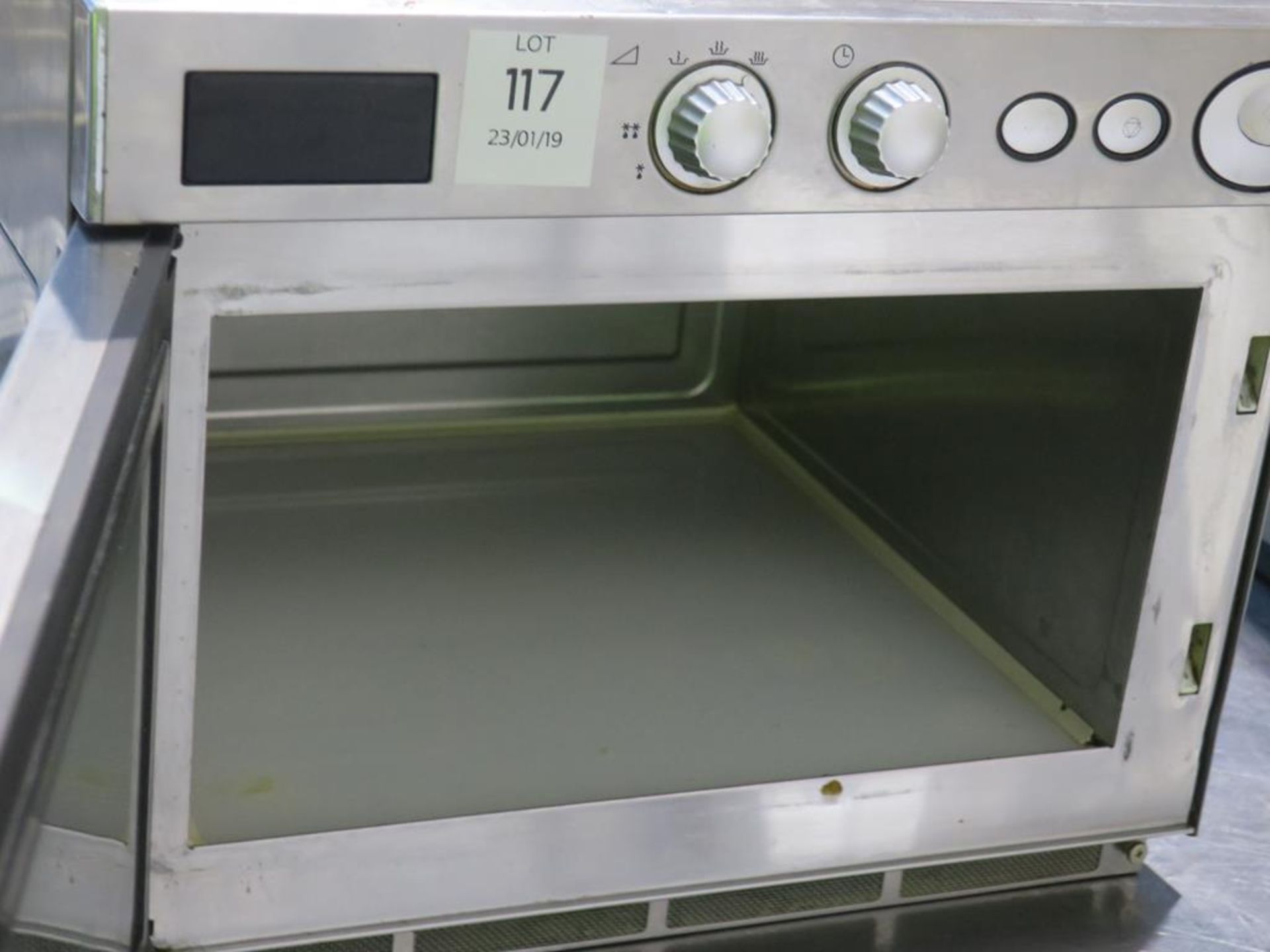 * Samsung 1850W Microwave - Image 4 of 4