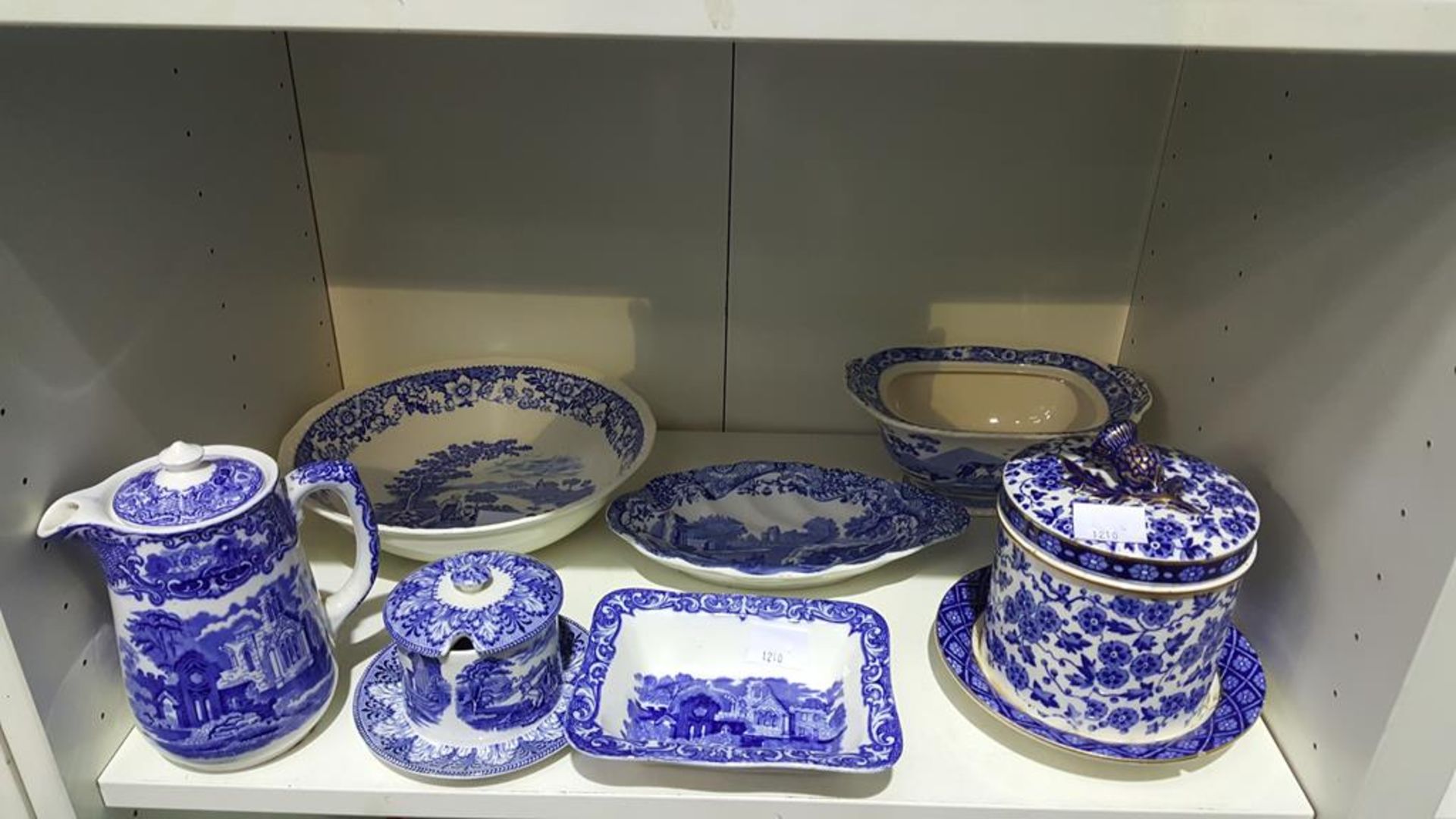 A selection of Blue and White Porcelain including Spode and George Jones & Sons (7) (est £25-£40)