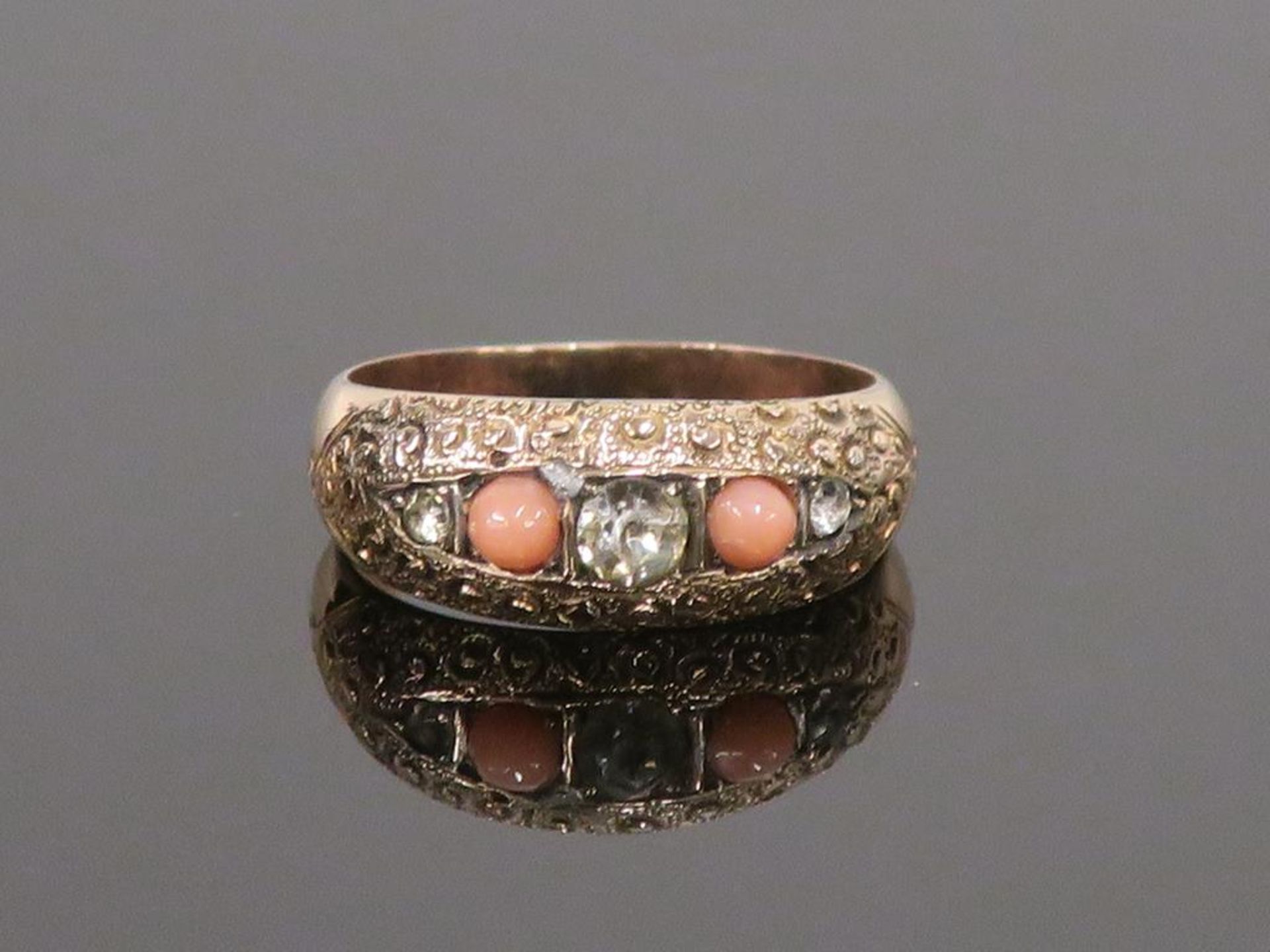 An Antique Coral and Paste 9ct Gold (Birmingham 1899) Ring (size 'M') (est £50-£100)