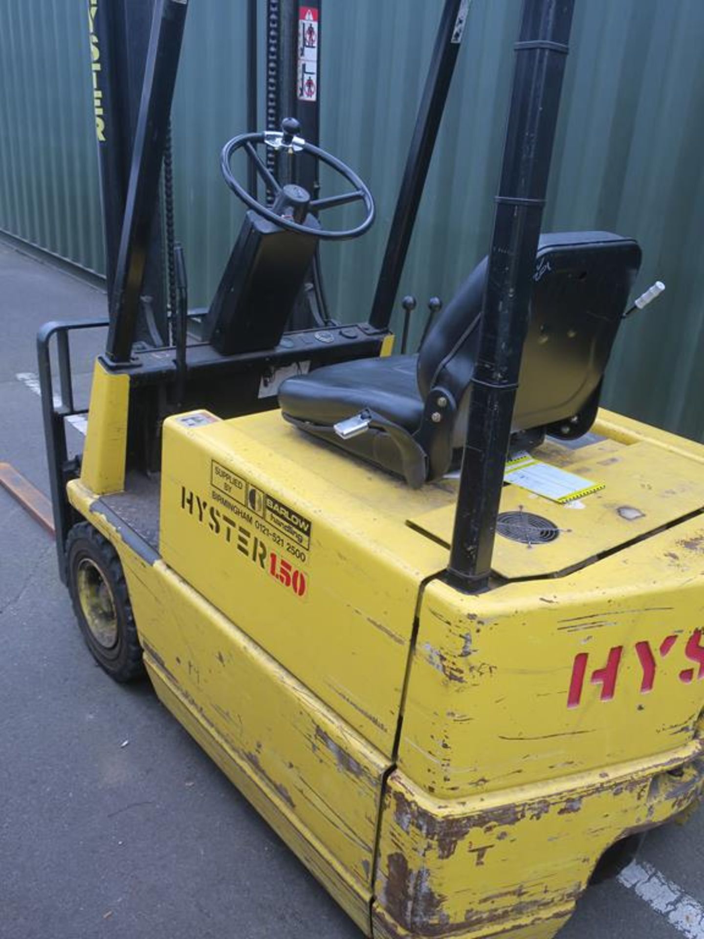 * Hyster 1.50 Electric Fork Lift comes with duplex mast, side shift and charger (RD Power - Image 7 of 10