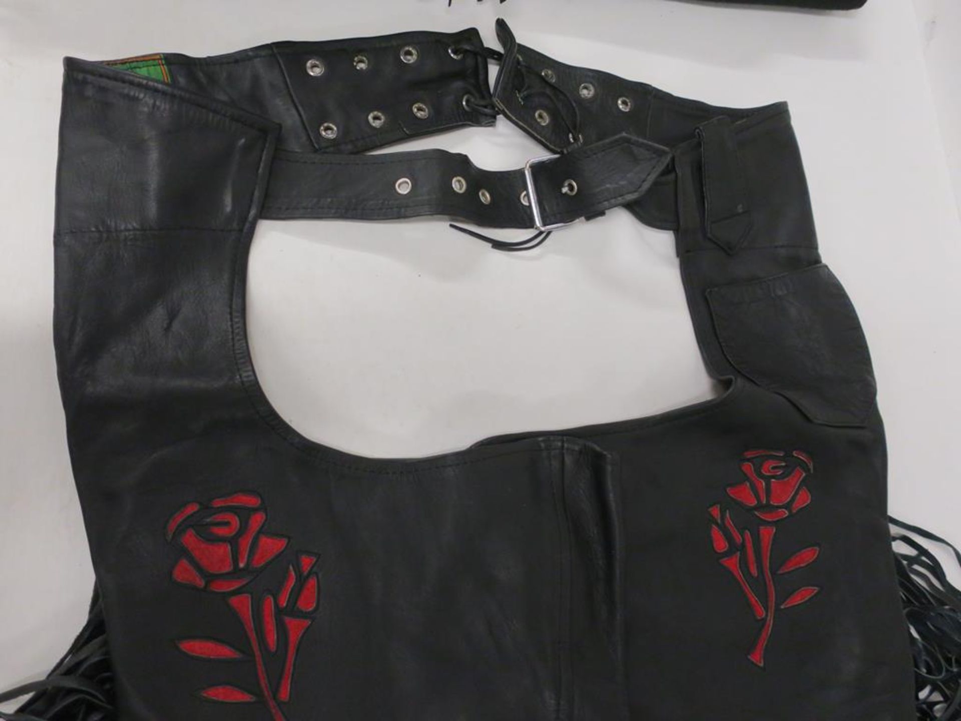 A pair of Harley Davidson (?) Leather Sheen Chaps and Shaf Leather Waistcoat (2) (est £50-£70) - Image 8 of 10