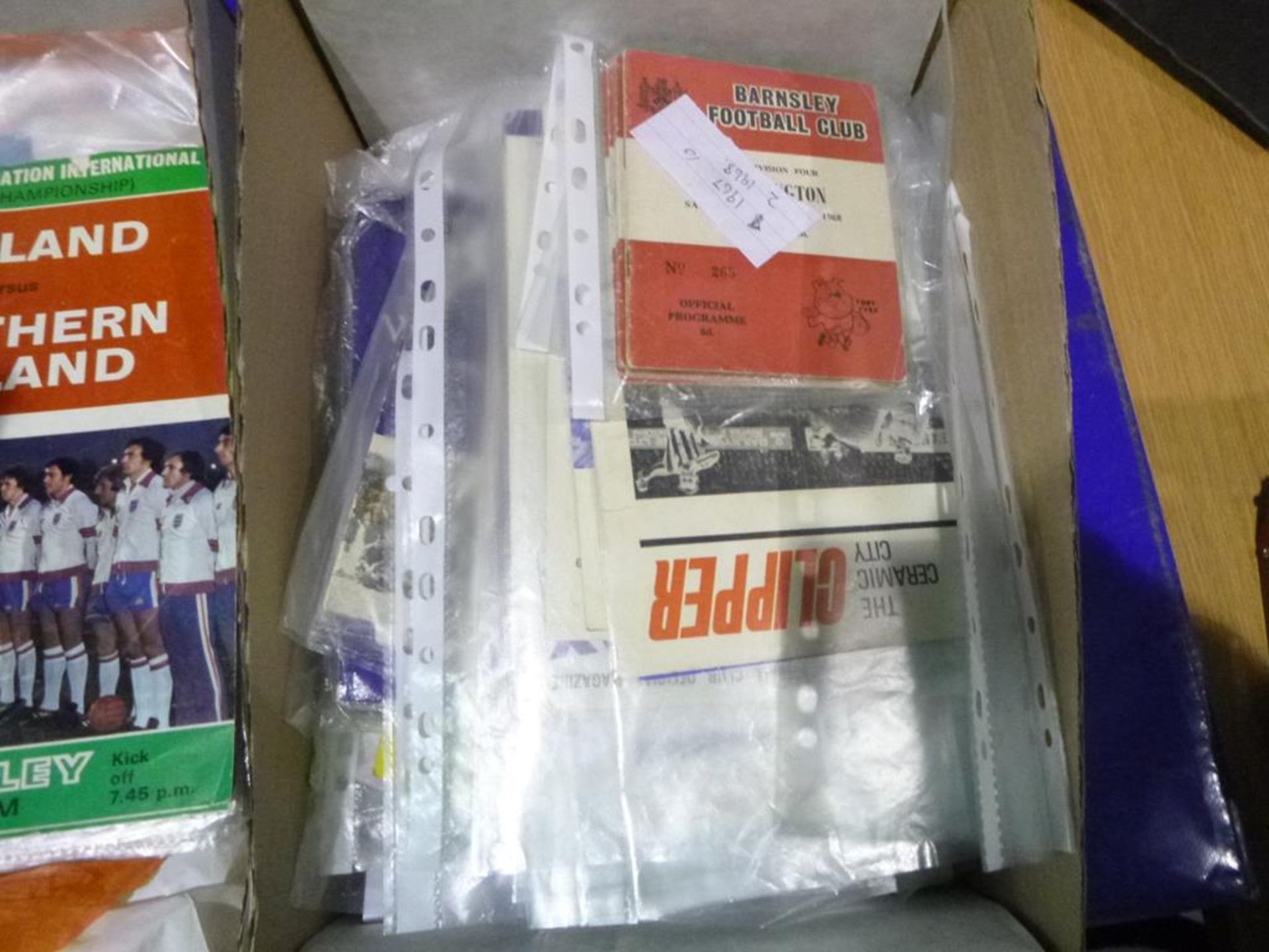 Two Boxes of Football Match Day Programmes (est £20-£40) - Bild 3 aus 22