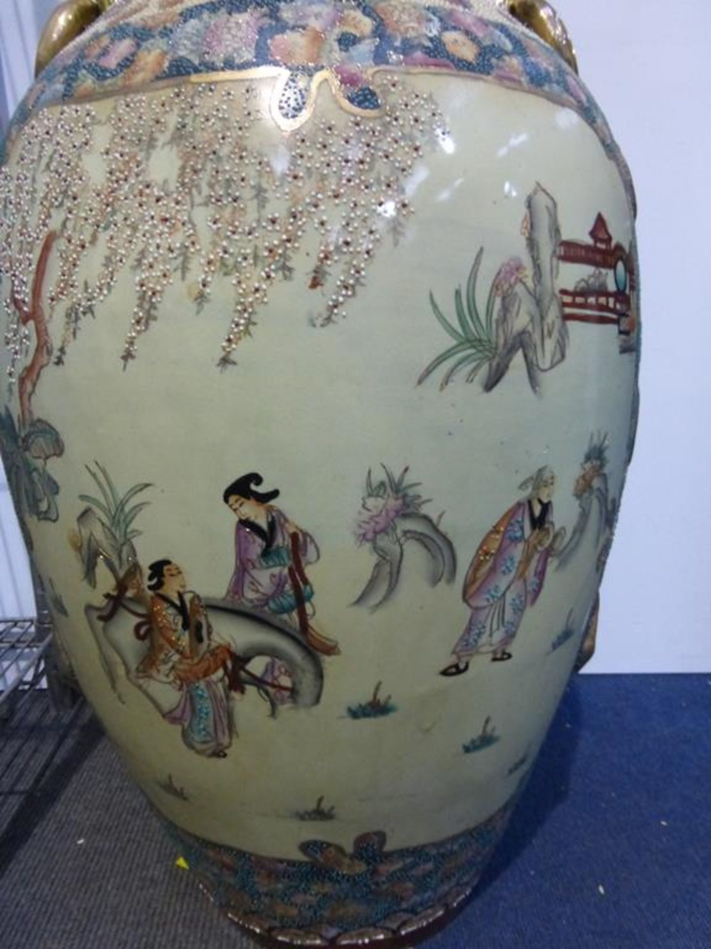 A large Oriental style Vase (95cm tall) (est. £50-£80) - Image 3 of 3