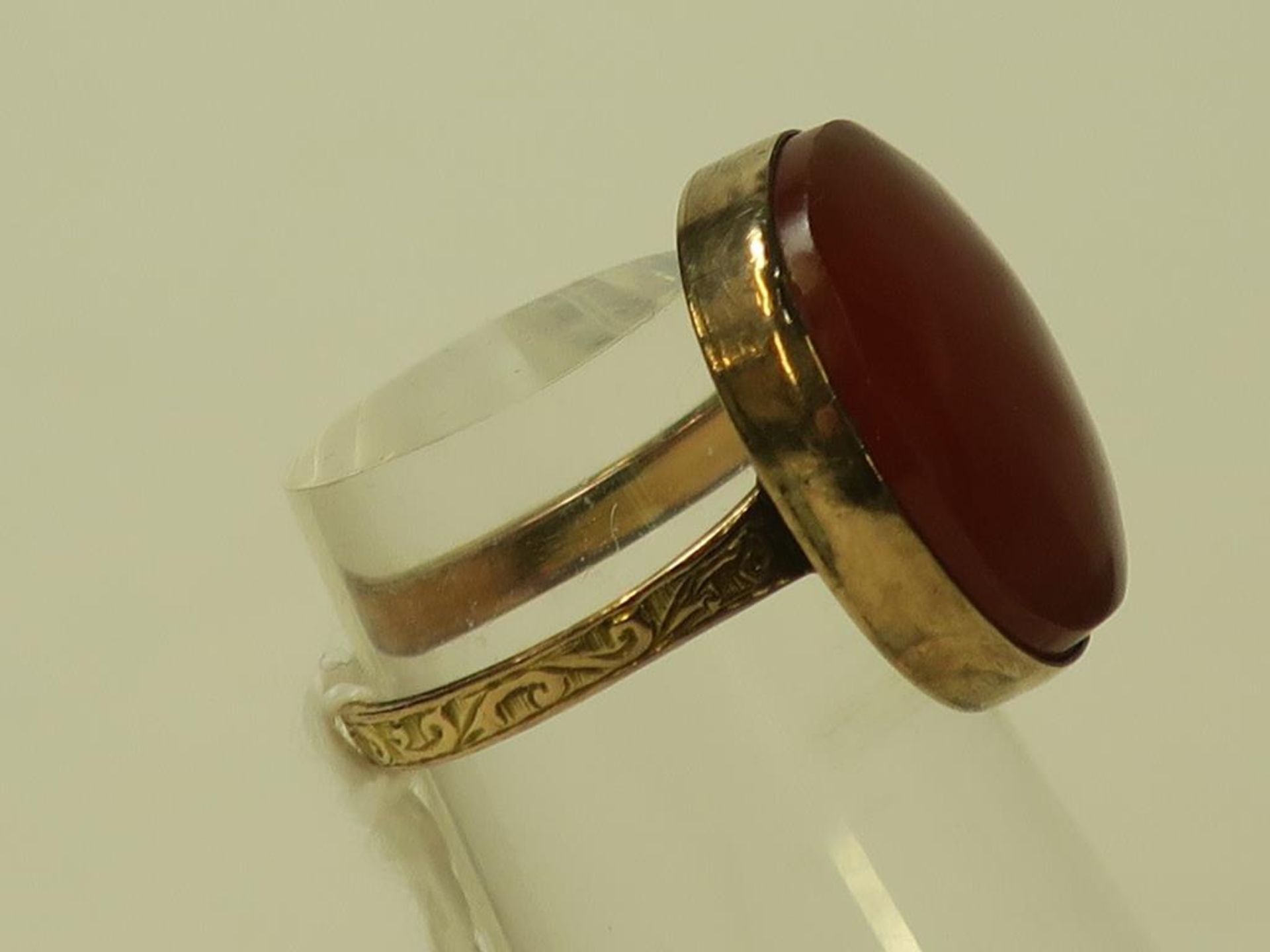 A Cornelian Set Ring with Victorian 3/4 Patterned Shank, Hallmarked 15ct Gold (Birmingham 1865) ( - Image 2 of 3