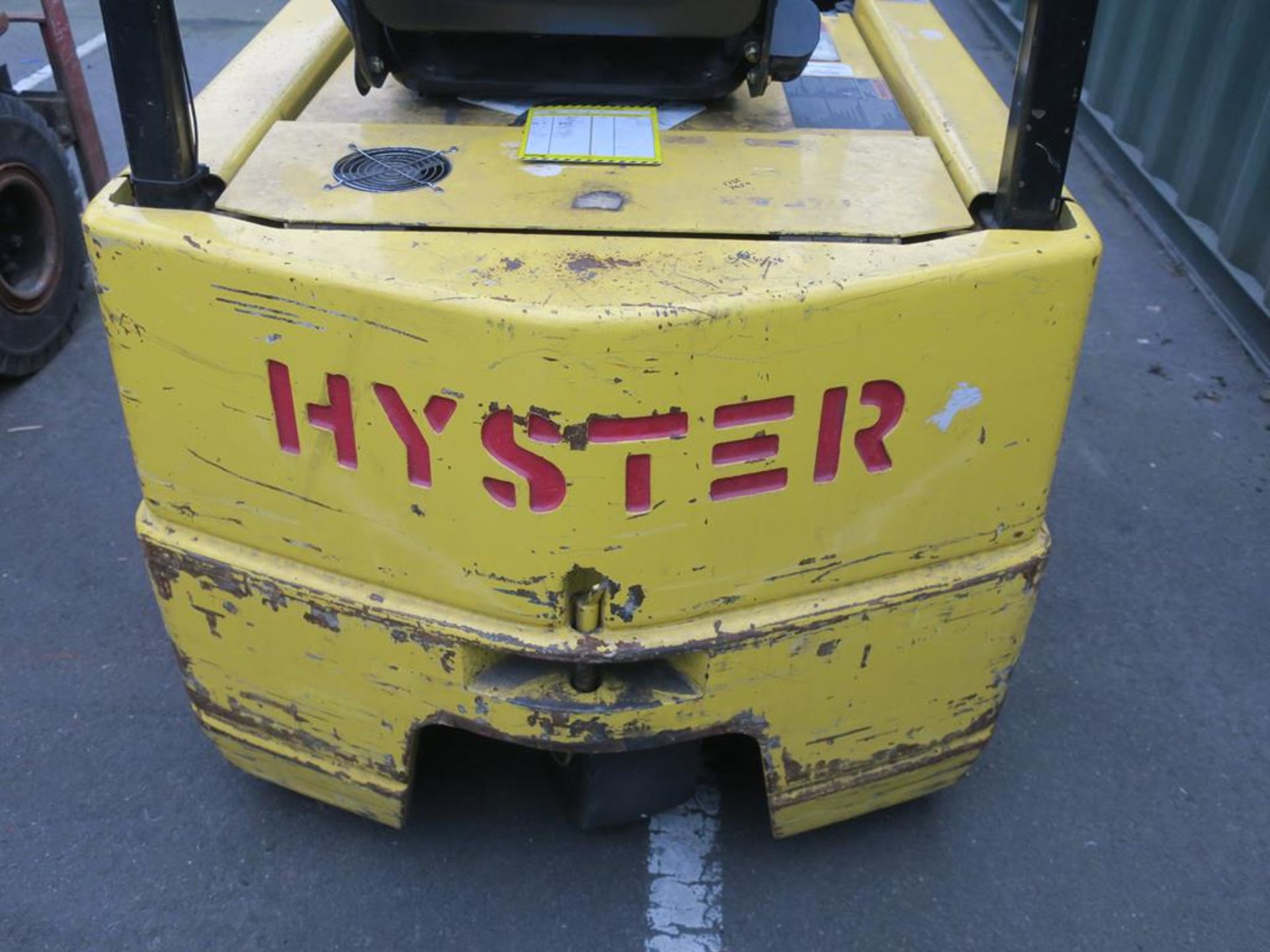 * Hyster 1.50 Electric Fork Lift comes with duplex mast, side shift and charger (RD Power - Image 6 of 10