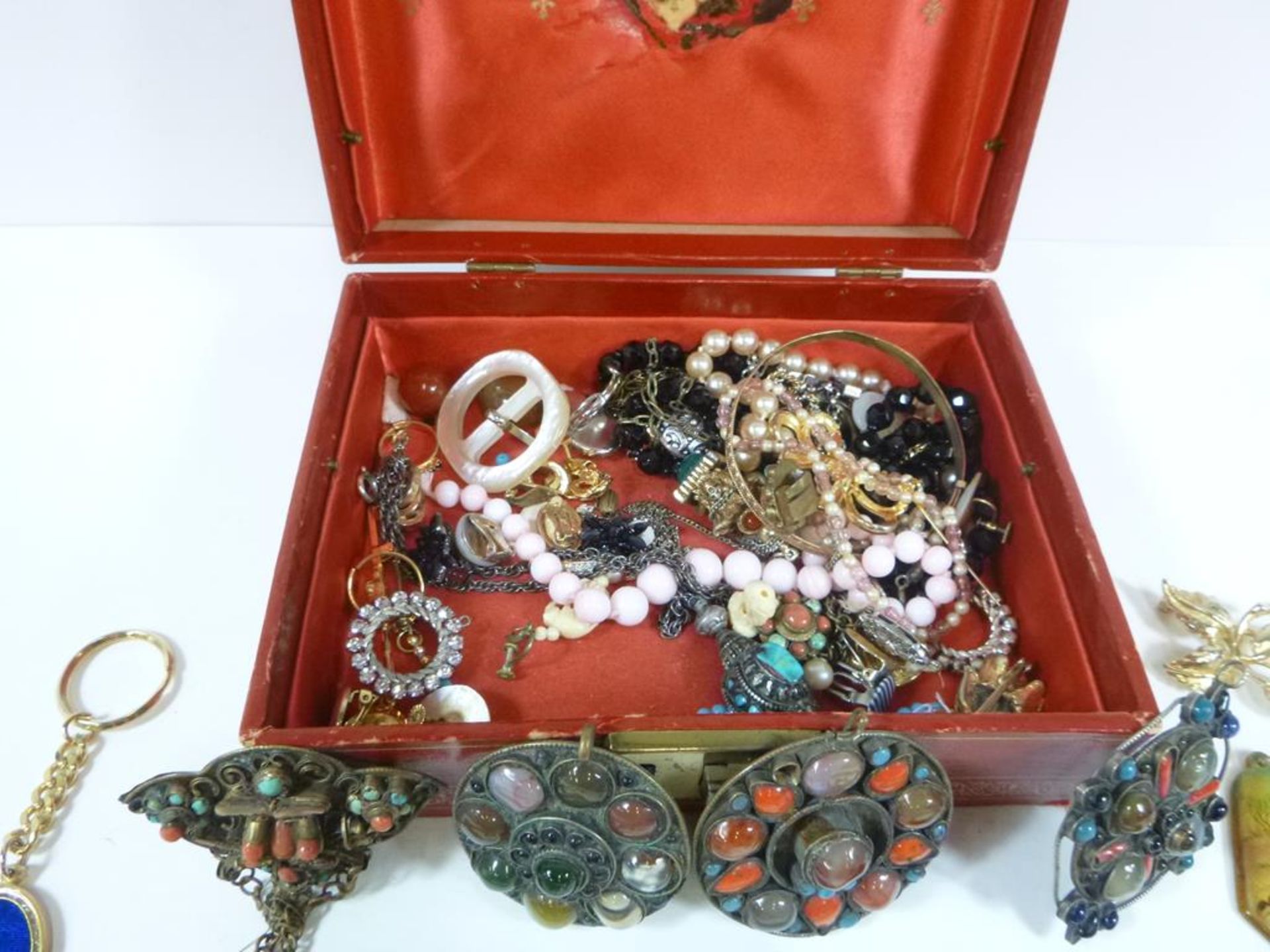 An interesting collection of vintage Jewellery, mostly set with natural stones including - Image 3 of 3