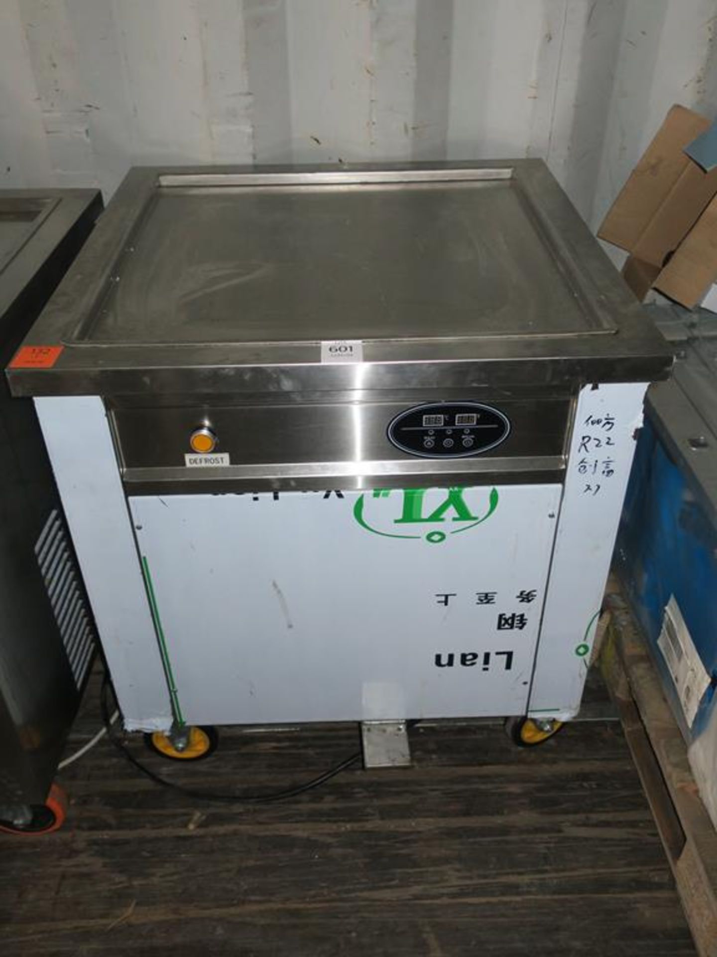 * A Thai Single Square Pan Ice Cream Cold Plate Ice Cream Machine CBJF-IDA-600. Please Note there is