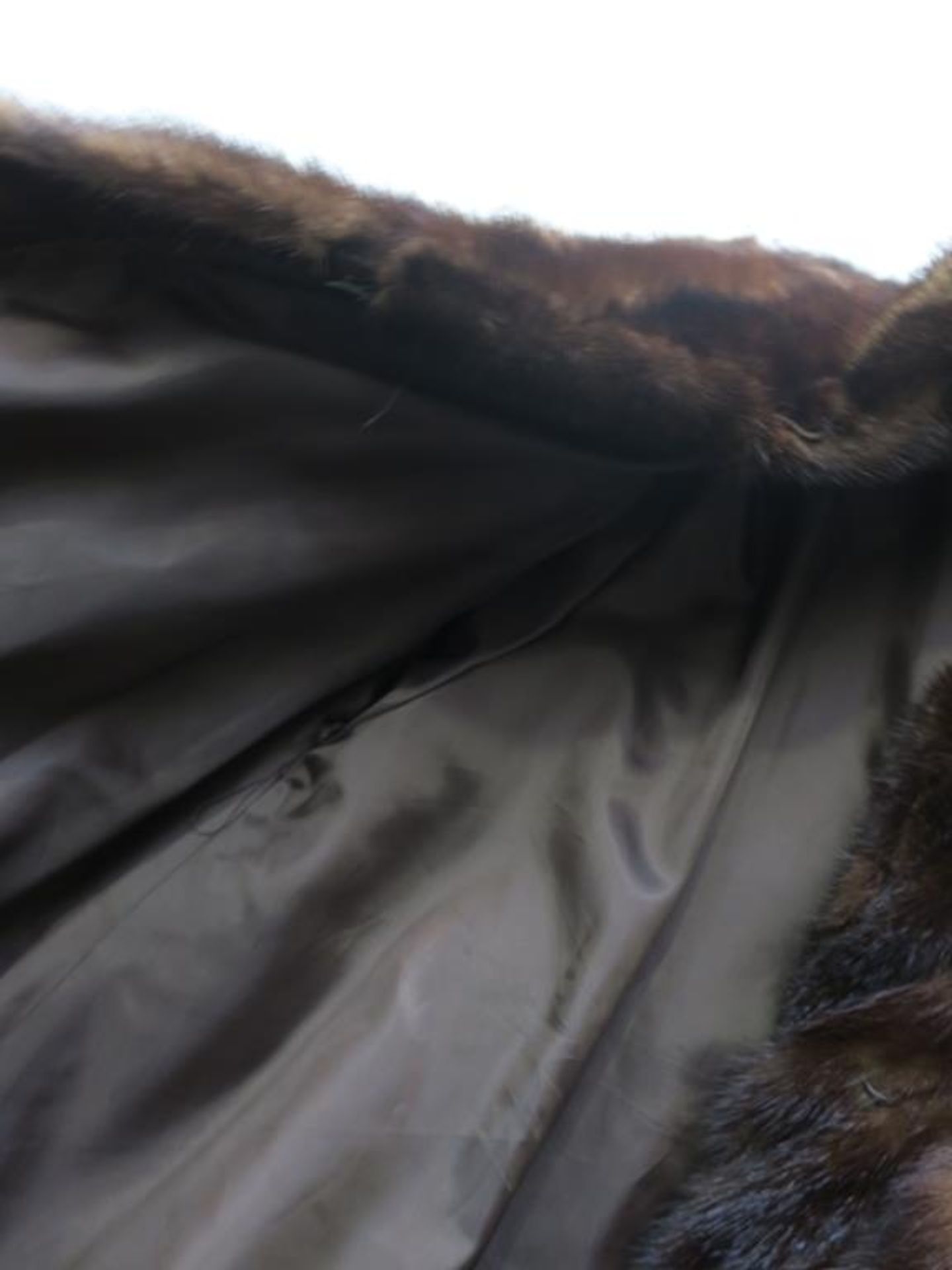 A Belarussian Mink Fur Coat/Jacket- in exceptional condition (est £250-£400) - Image 4 of 4