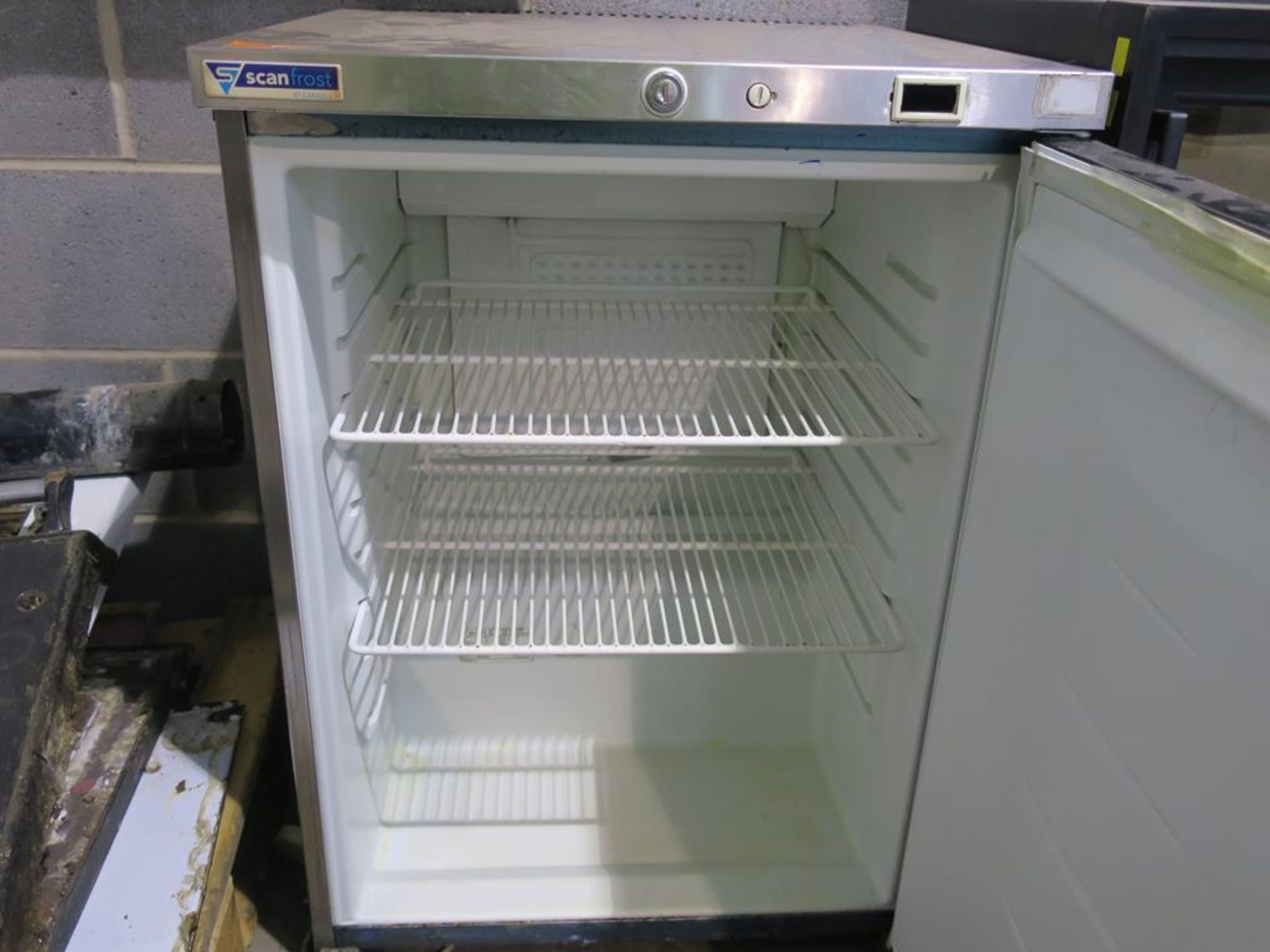 A Scanfrost Stainless Steel Undercounter Fridge Unit - Image 4 of 4