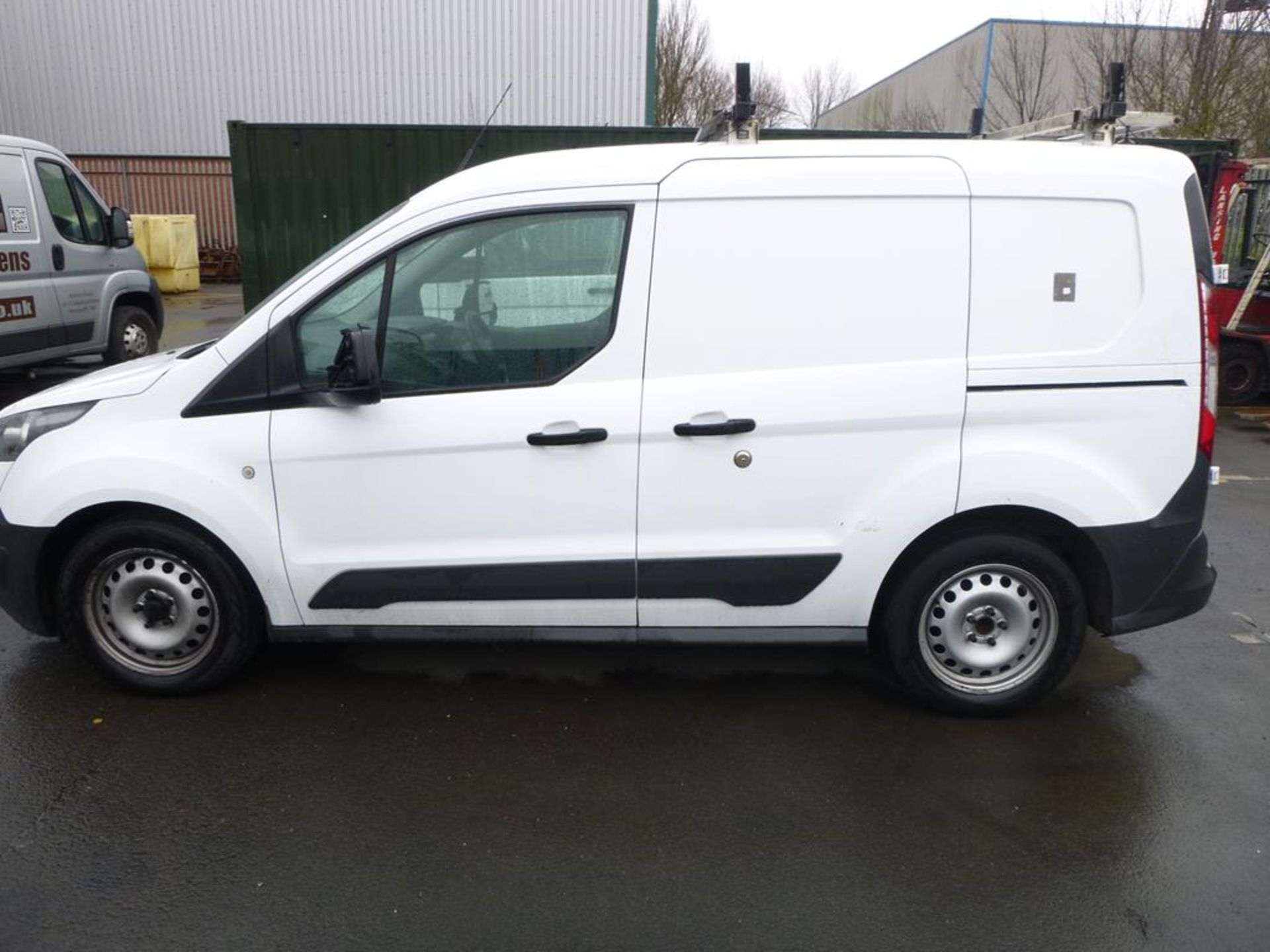 * 2015 Ford Transit Connect 200 1560cc Diesel Rear and Side Doors Fitted with High Secruity Locks - Image 10 of 10